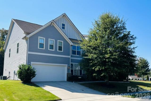 Single Family Residence at 1300 Oakhurst Drive, Waxhaw, photo 3 of 21