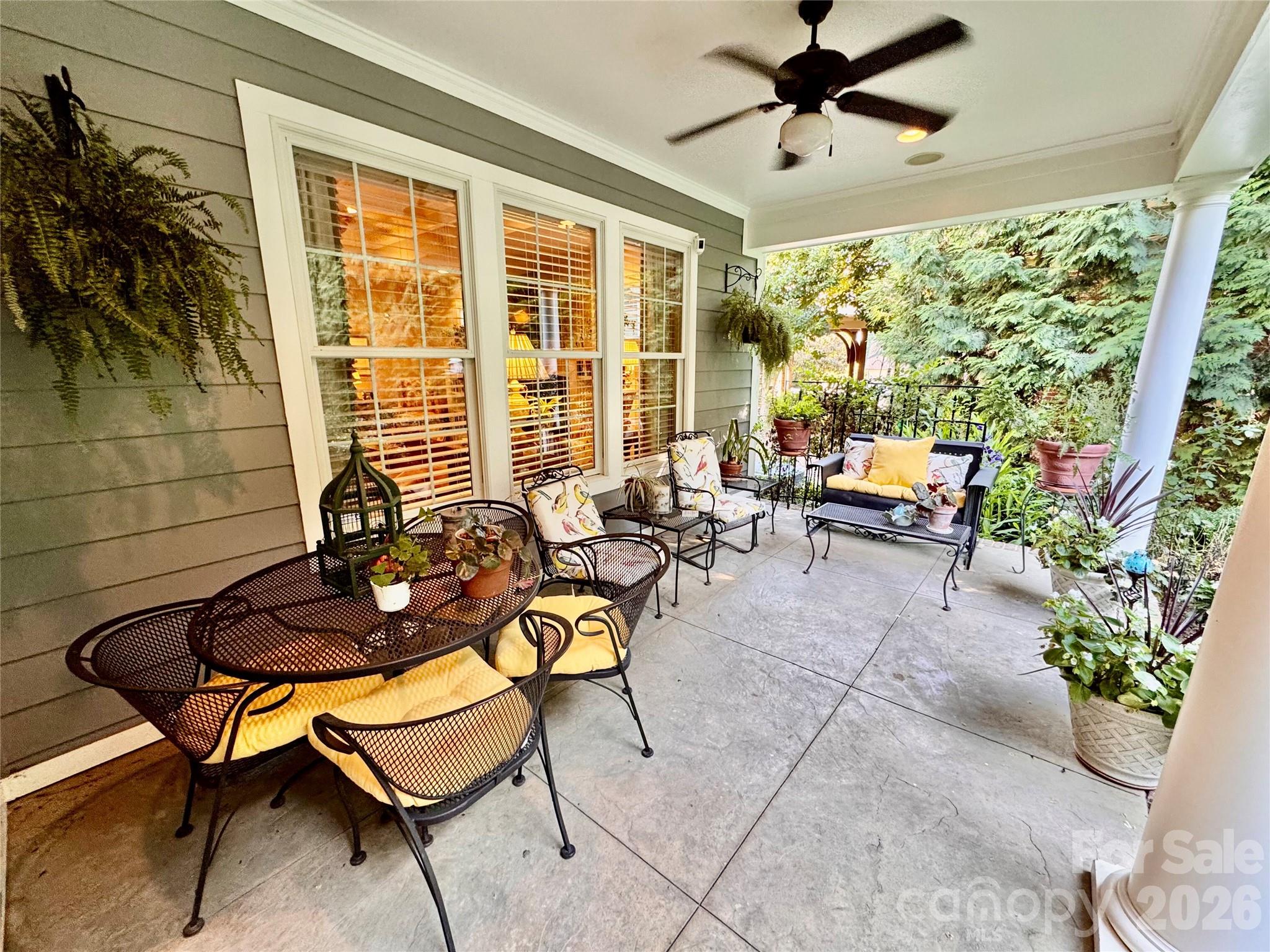 Covered back porch - 2909 Donegal Drive, Kannapolis
