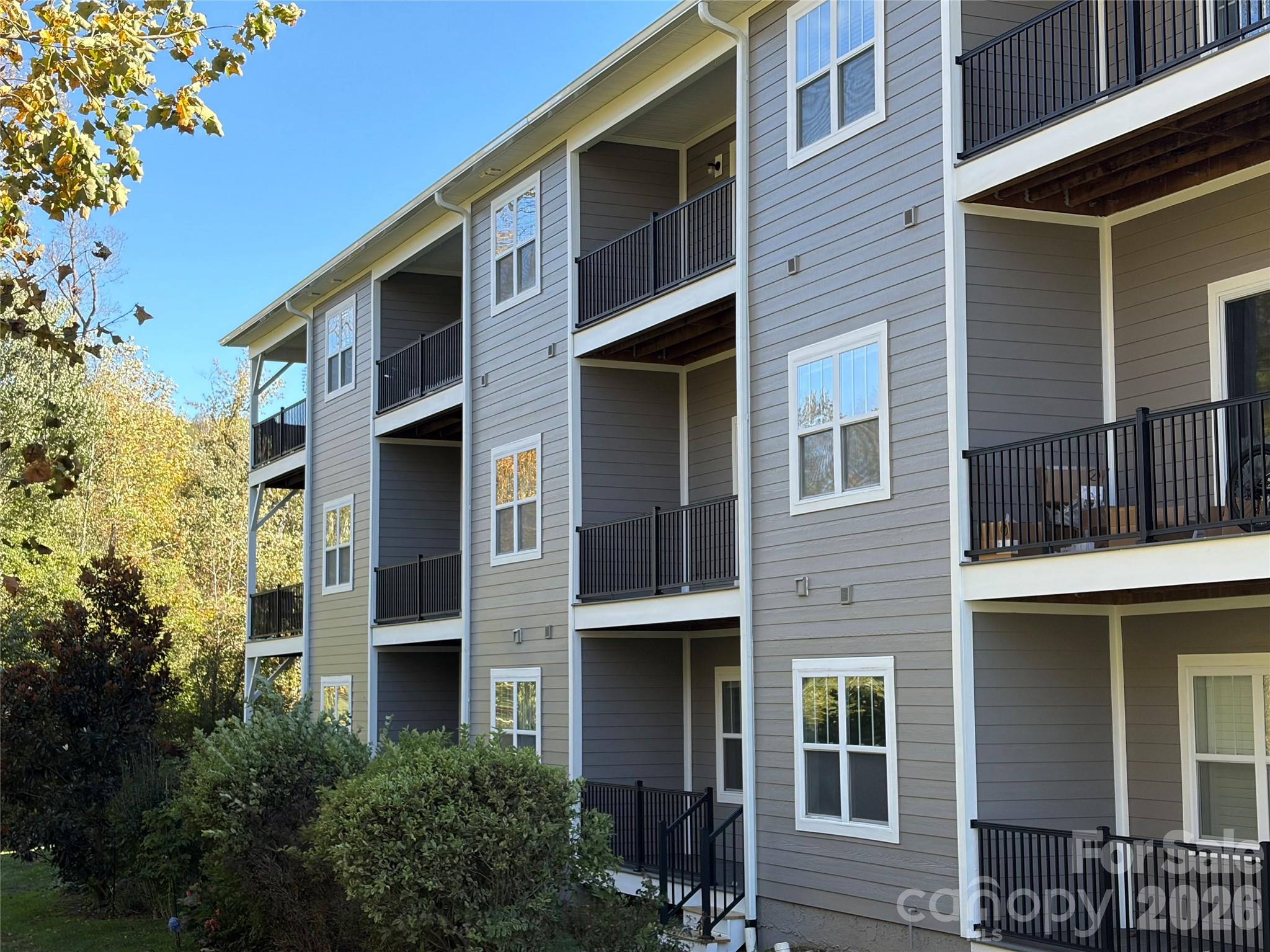 Condominium at 94 Foxden Drive, Fletcher, photo 6 of 49