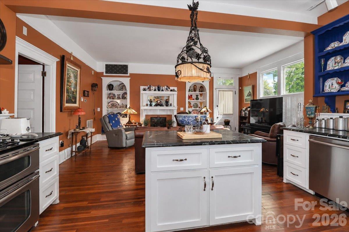 Kitchen - 403 W Front Street, Statesville