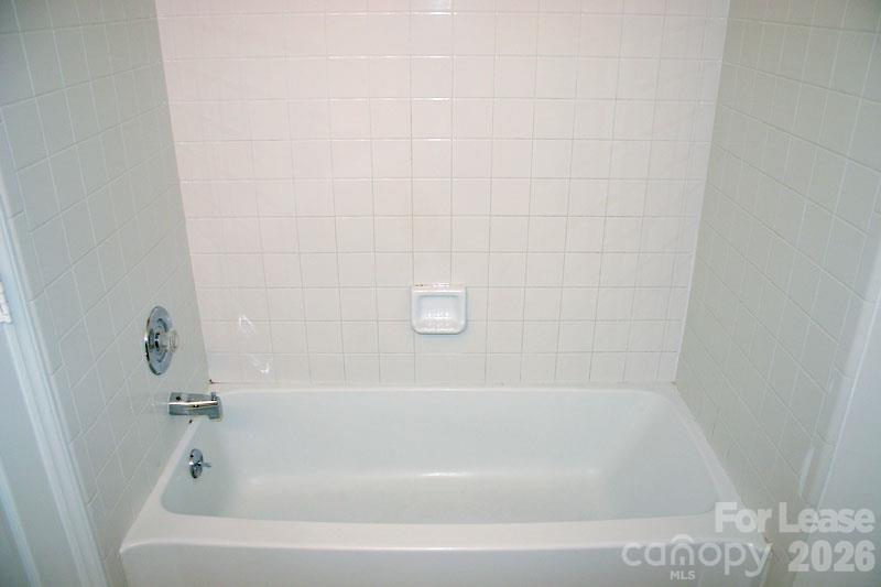 Condominium at 6264 Rosecroft Drive, Charlotte, photo 7 of 10