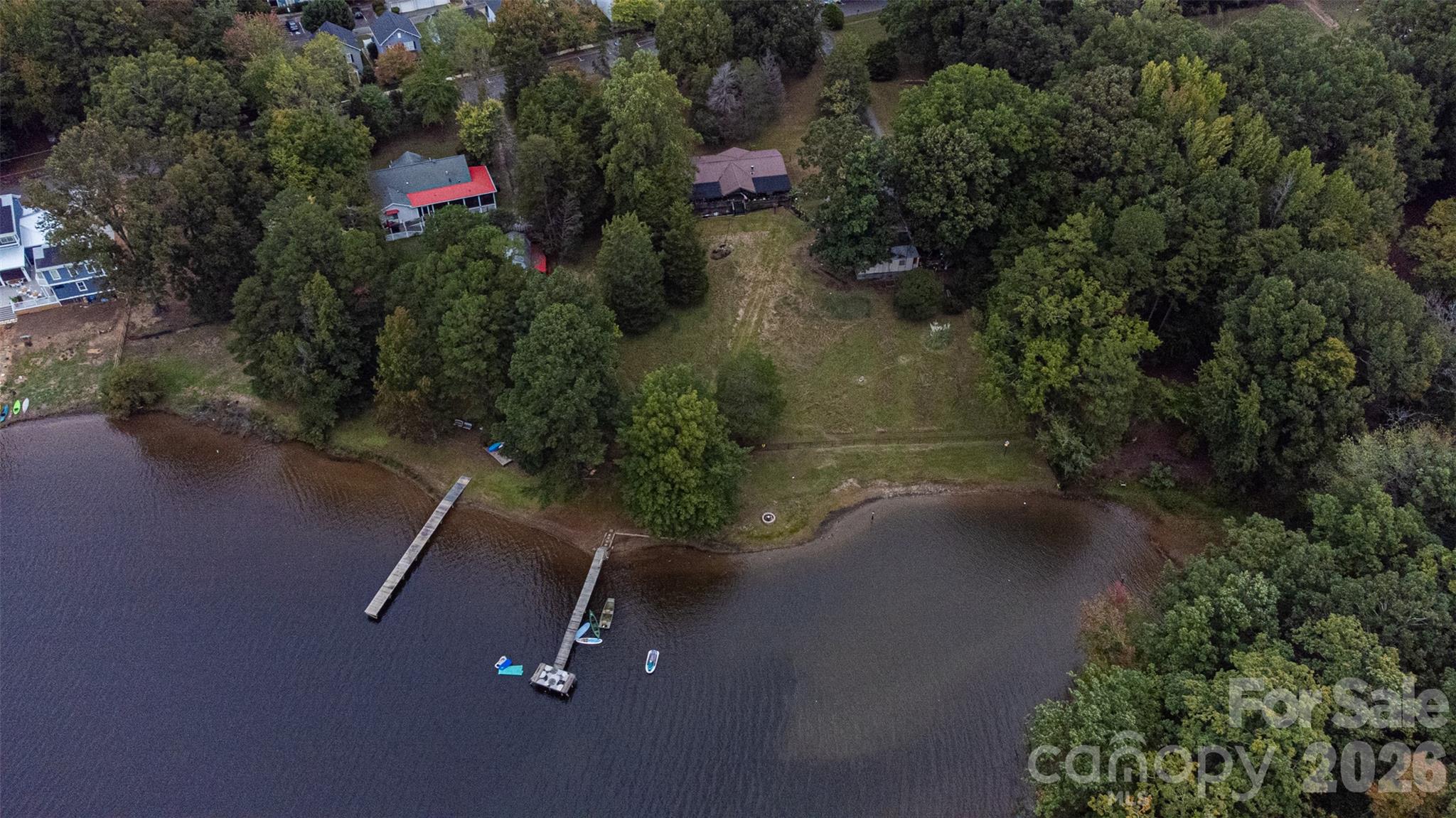 Neighboring lots adjacent property on lake, - 335 Catawba Avenue, Davidson