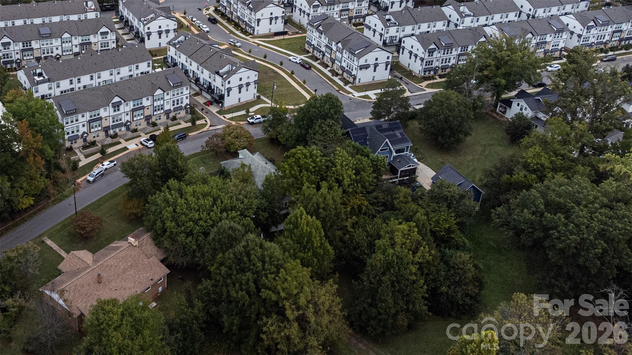 View of townhome community in front of property. - 335 Catawba Avenue, Davidson