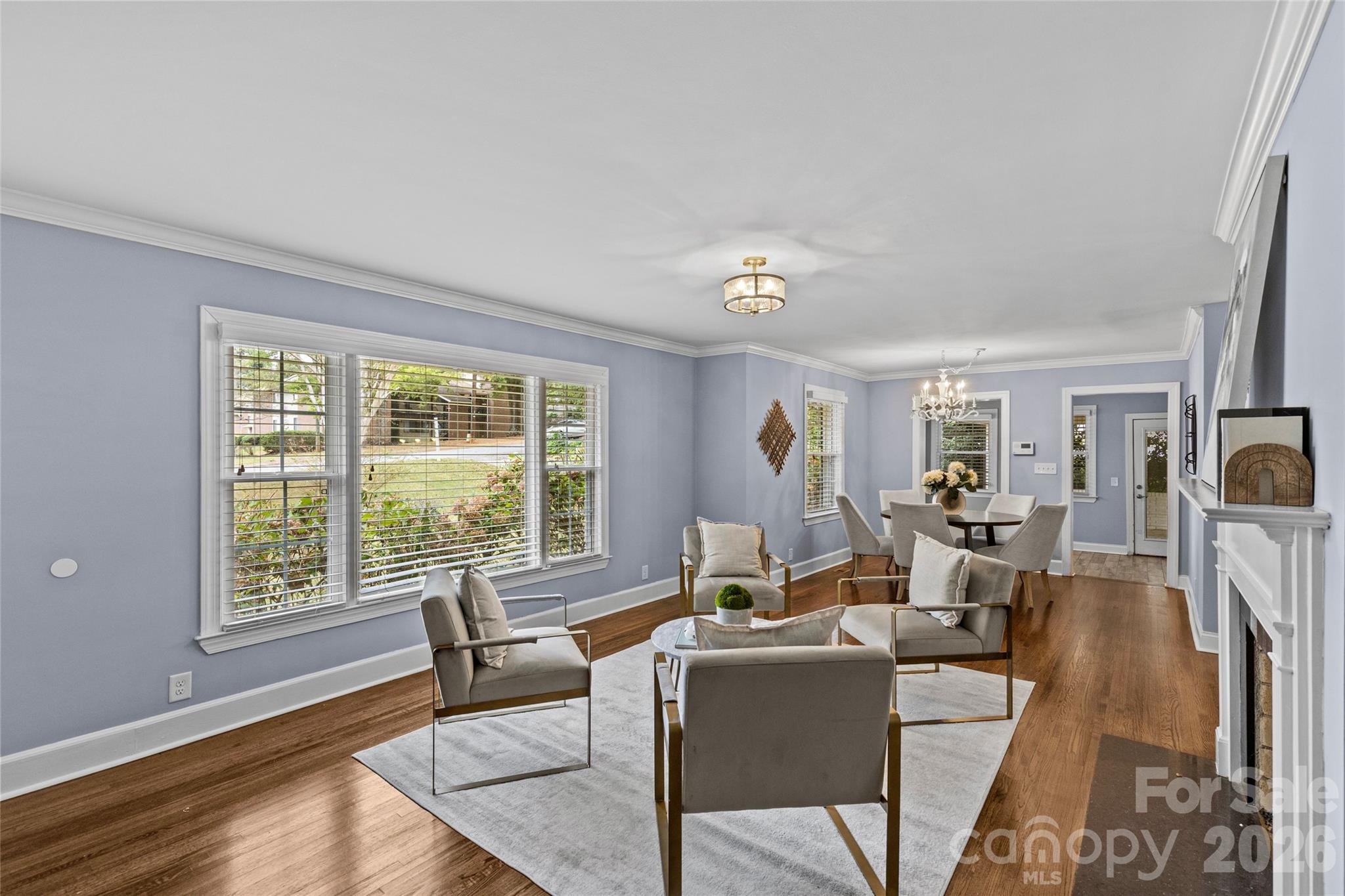 Single Family Residence at 2538 Arnold Drive E, Charlotte, photo 5 of 37