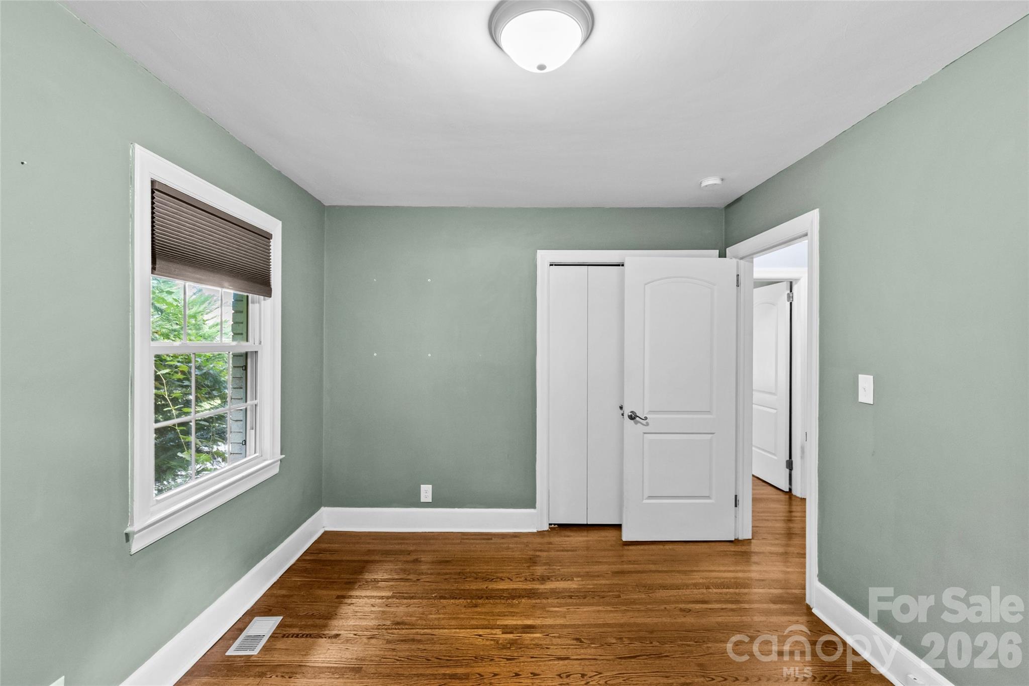 Single Family Residence at 2538 Arnold Drive E, Charlotte, photo 30 of 37