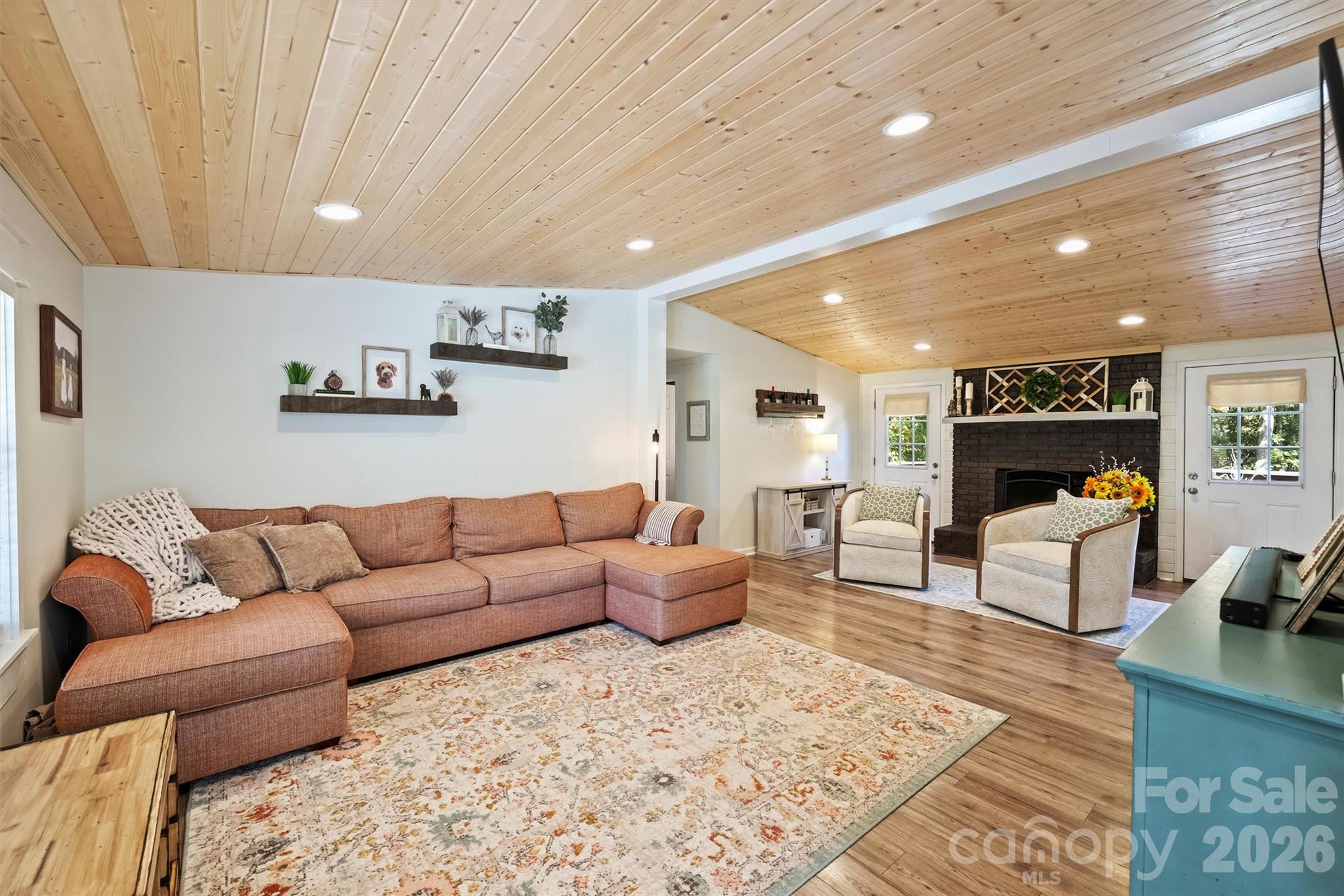 Single Family Residence at 8708 Overcash Road, Concord, photo 10 of 41