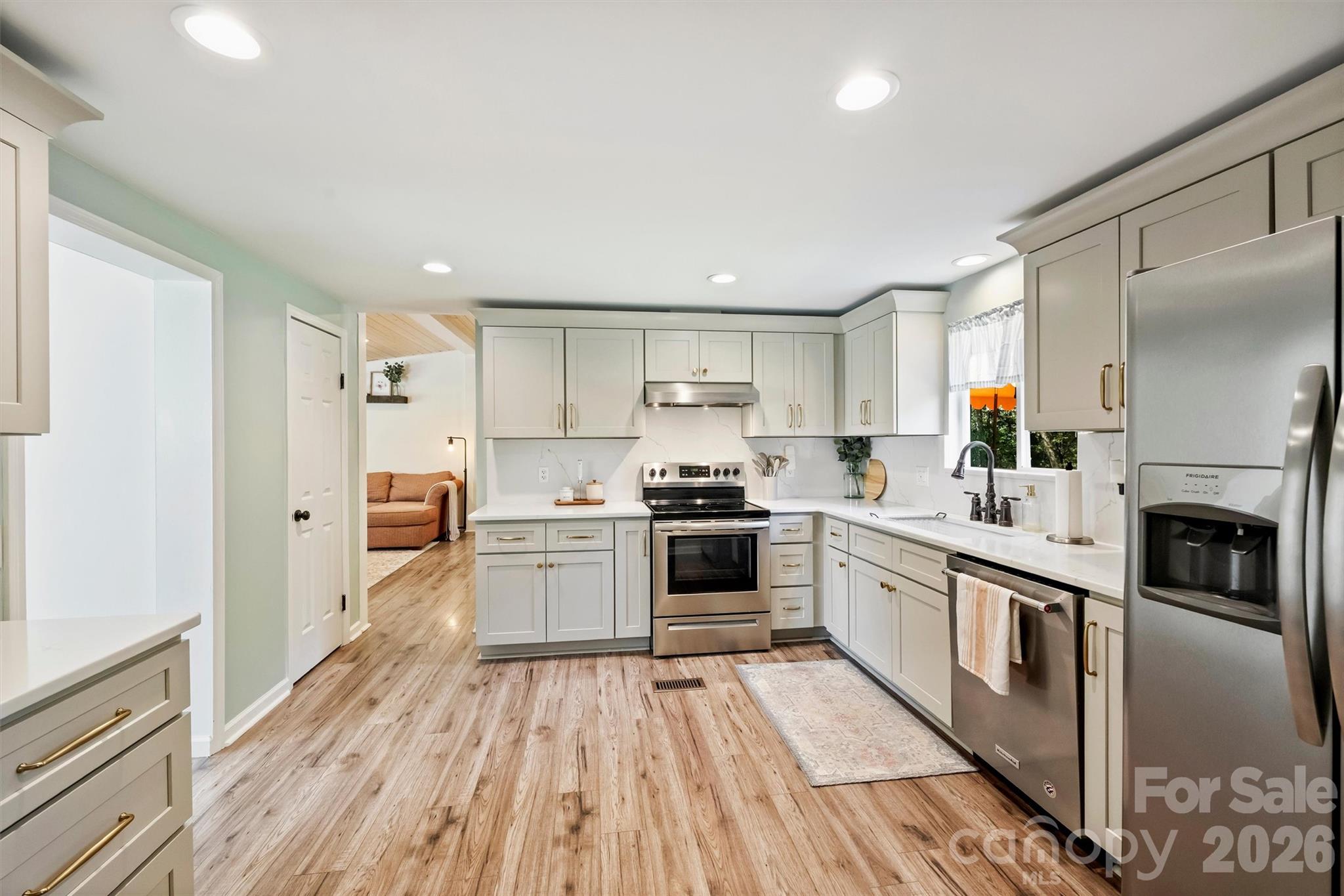 Single Family Residence at 8708 Overcash Road, Concord, photo 17 of 41