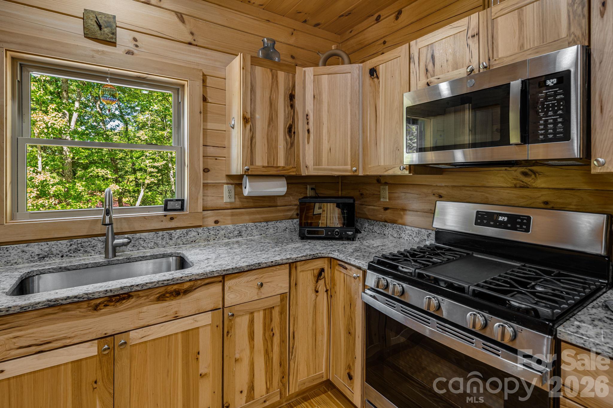 Kitchen with Gas (propane) stove - 576 Pheasant Street, Lake Lure