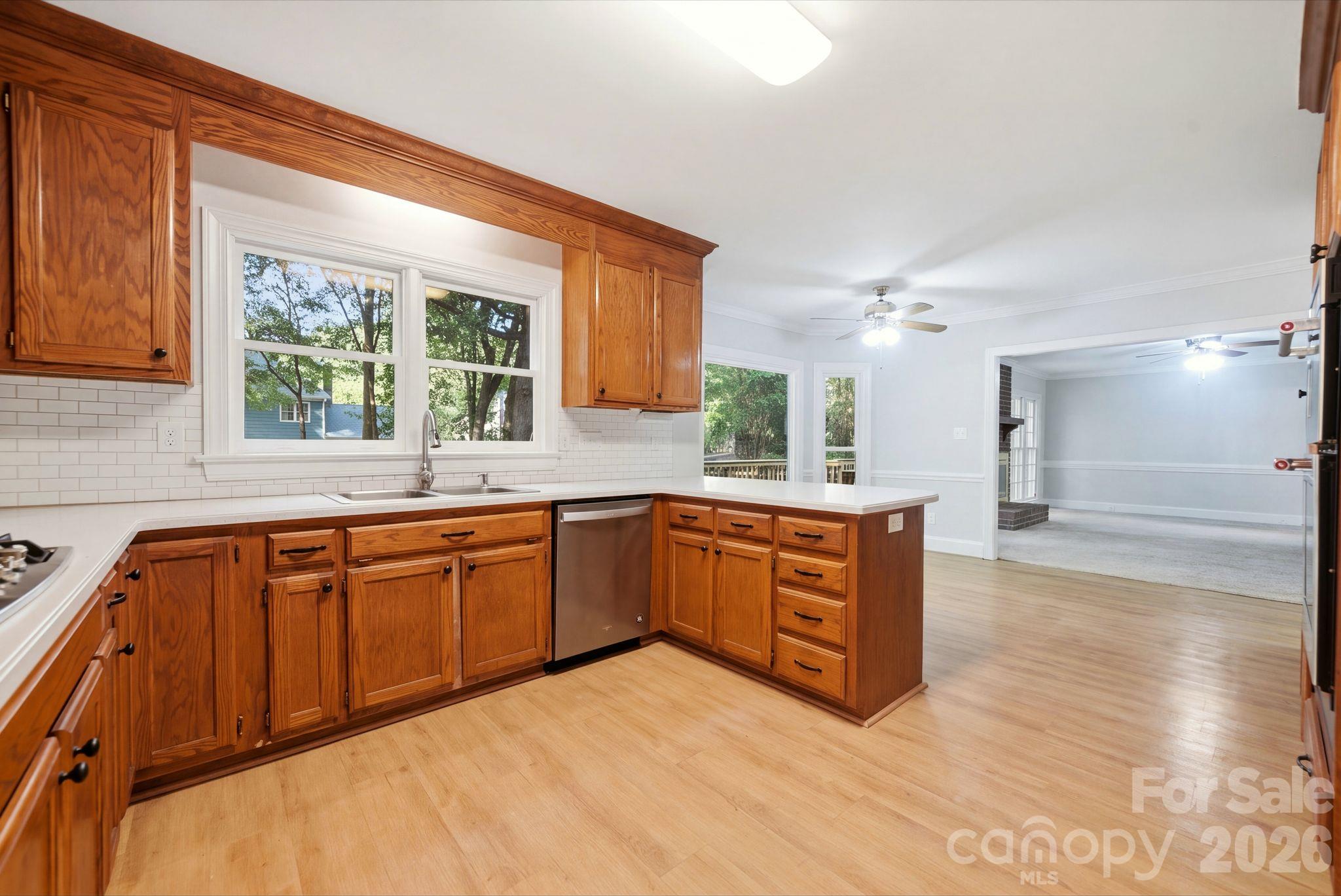 Single Family Residence at 8800 Oxfordshire Court, Huntersville, photo 13 of 44
