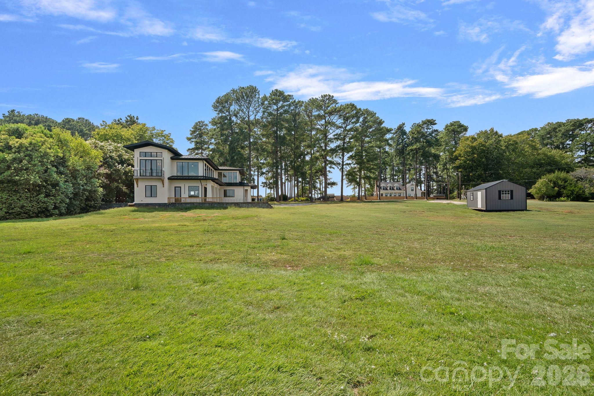 Single Family Residence at 627 Isle Of Pines Road, Mooresville, photo 16 of 47