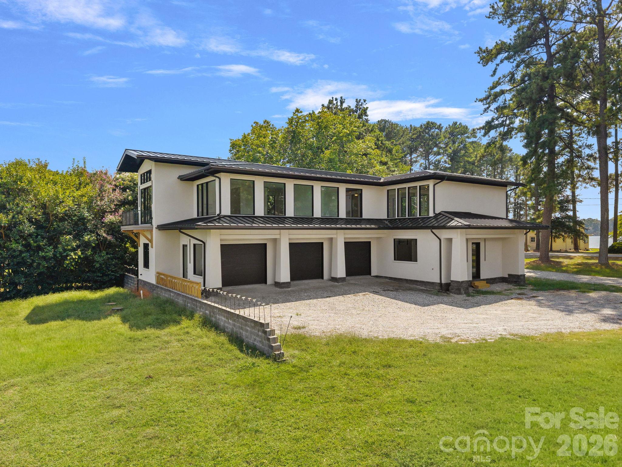 Single Family Residence at 627 Isle Of Pines Road, Mooresville, photo 22 of 47
