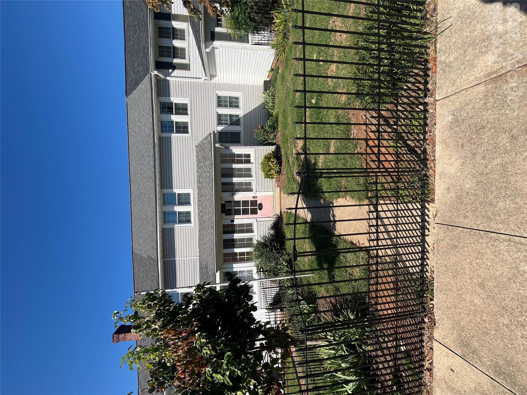 90 Maple Street