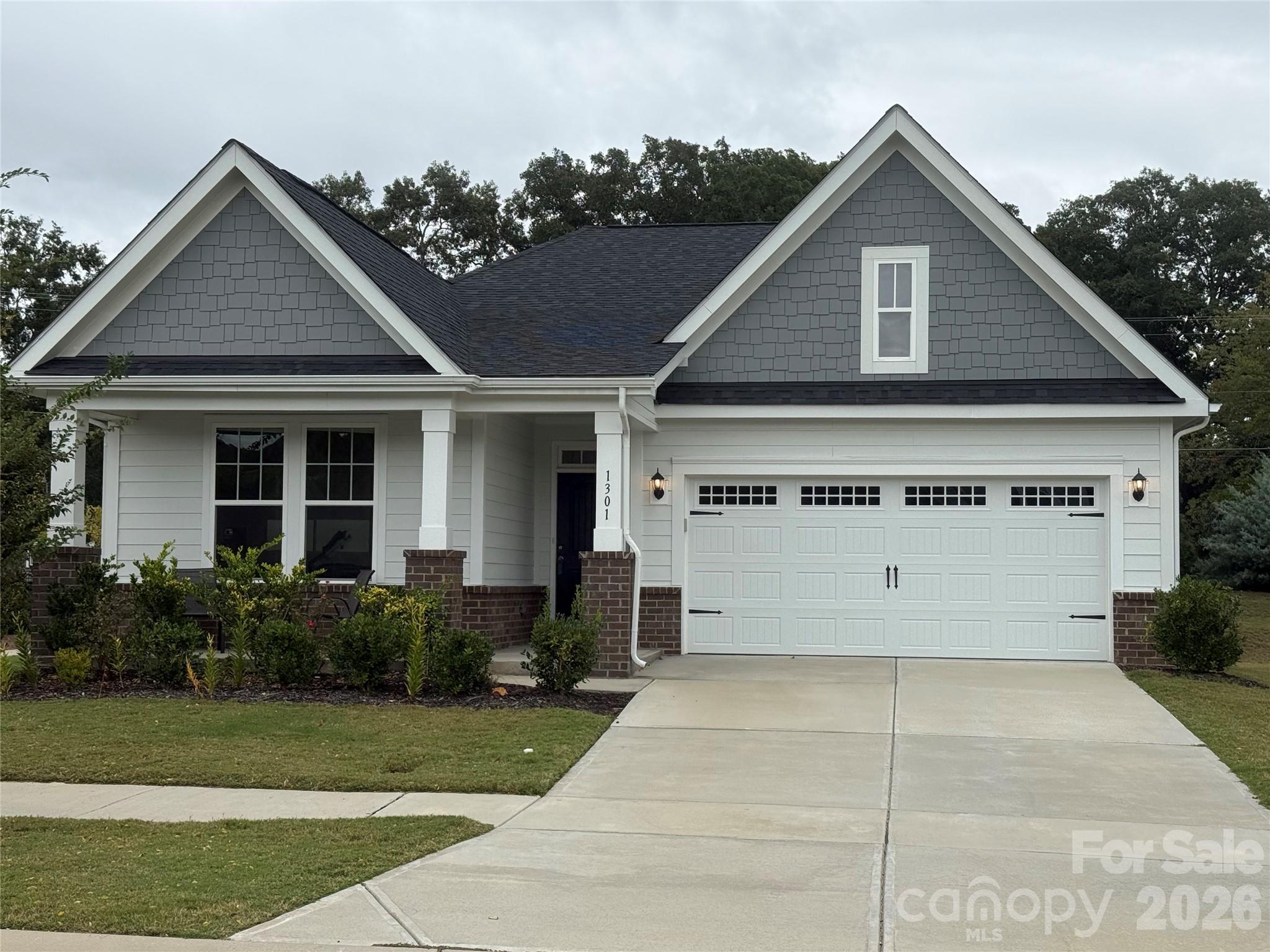 1301 Black Walnut Street