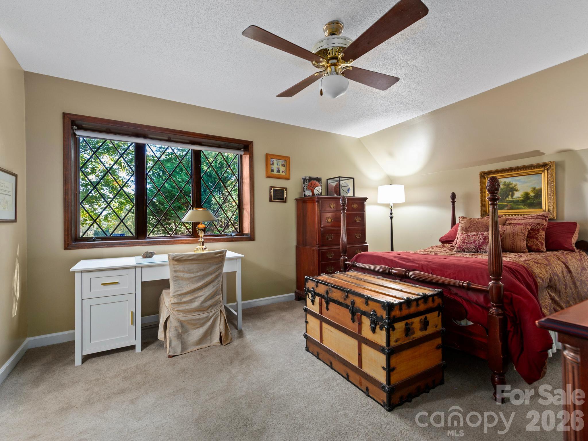 Spacious Primary Suite - 1548 Bear Creek Road, Leicester