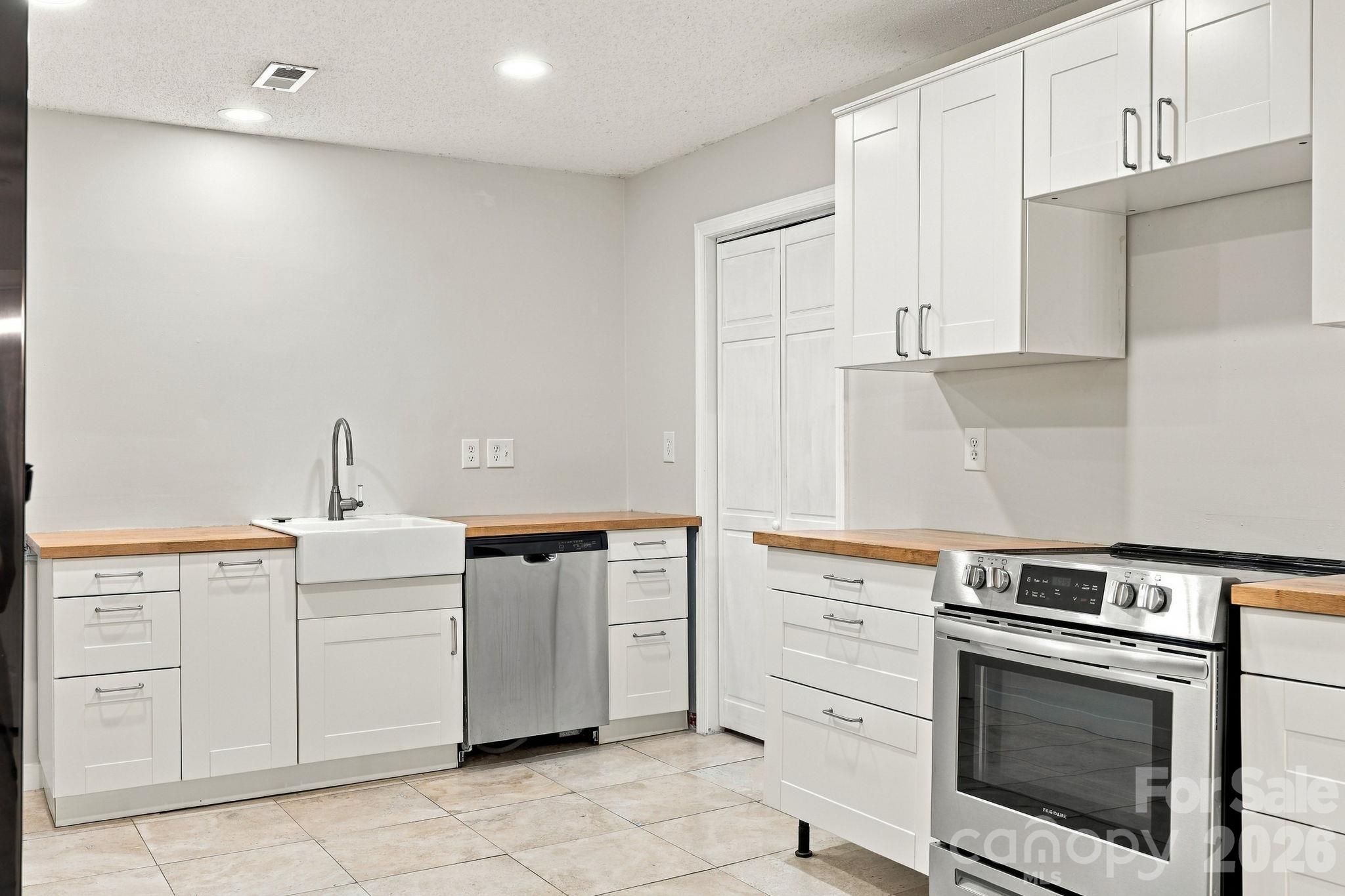 Single Family Residence at 16186 McLester Road, Oakboro, photo 19 of 45