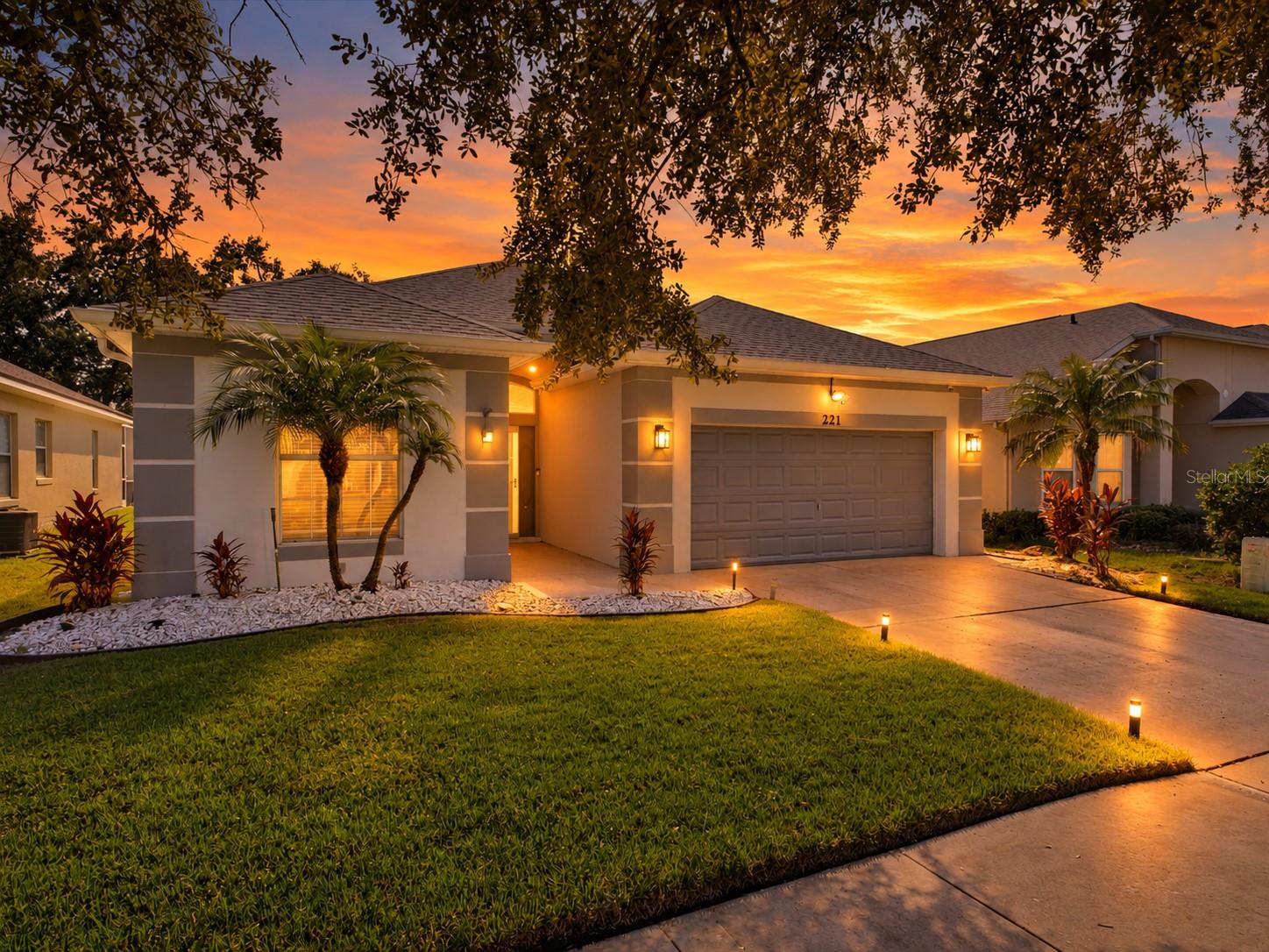 221 WESTMORELAND CIR