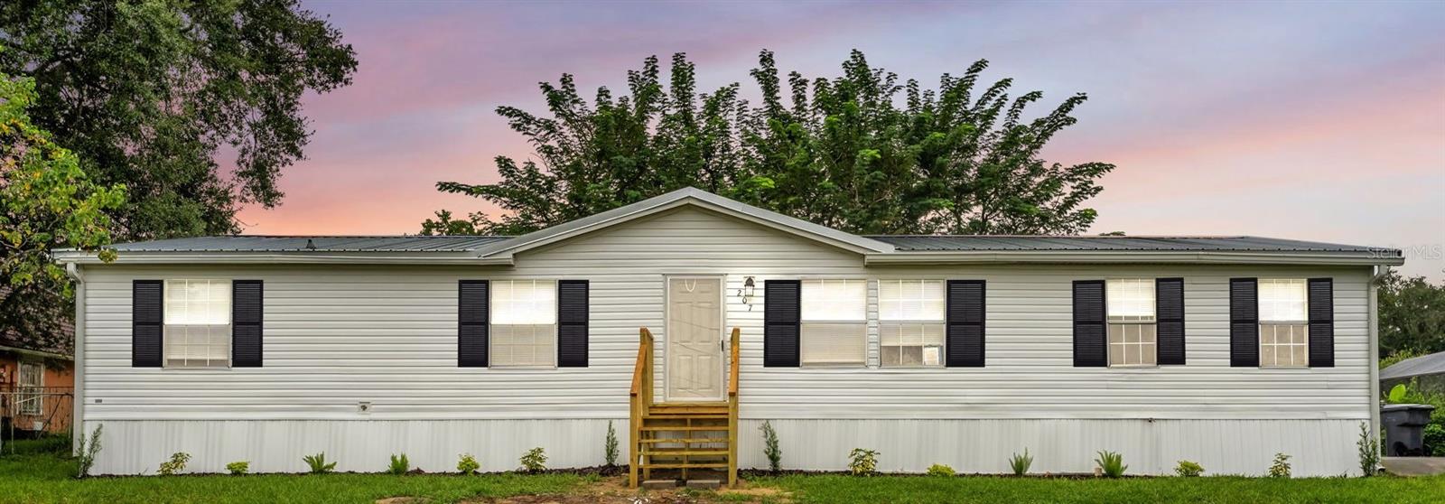 207 BRADBURY RD