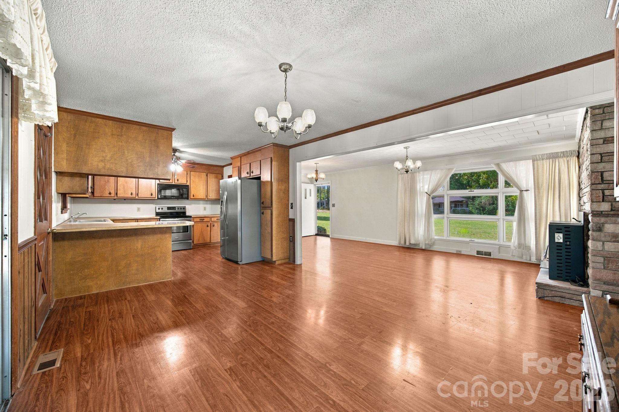 Dining - 816 Central Avenue, Locust