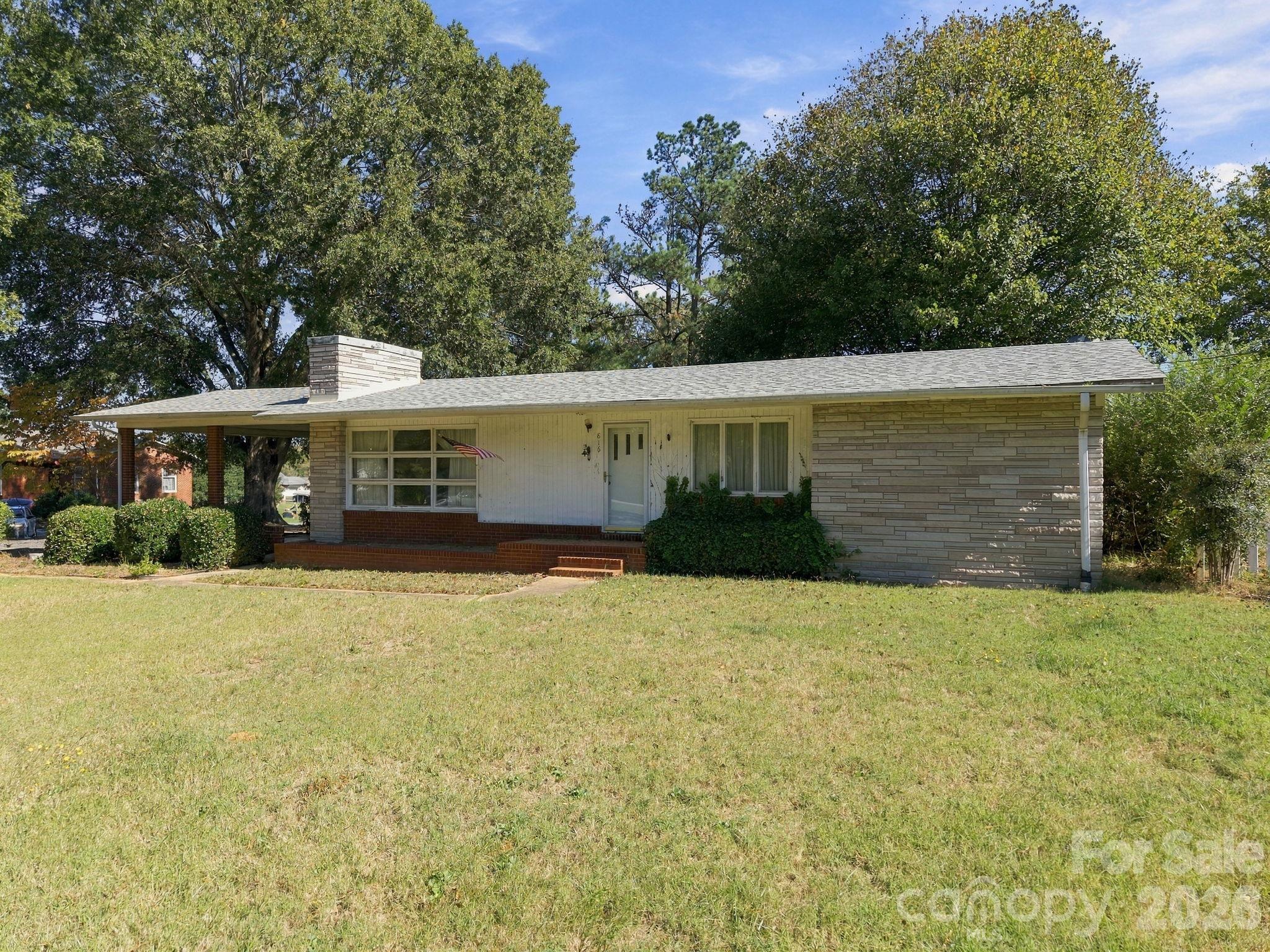 Welcome Home 816 N Central Ave - 816 Central Avenue, Locust
