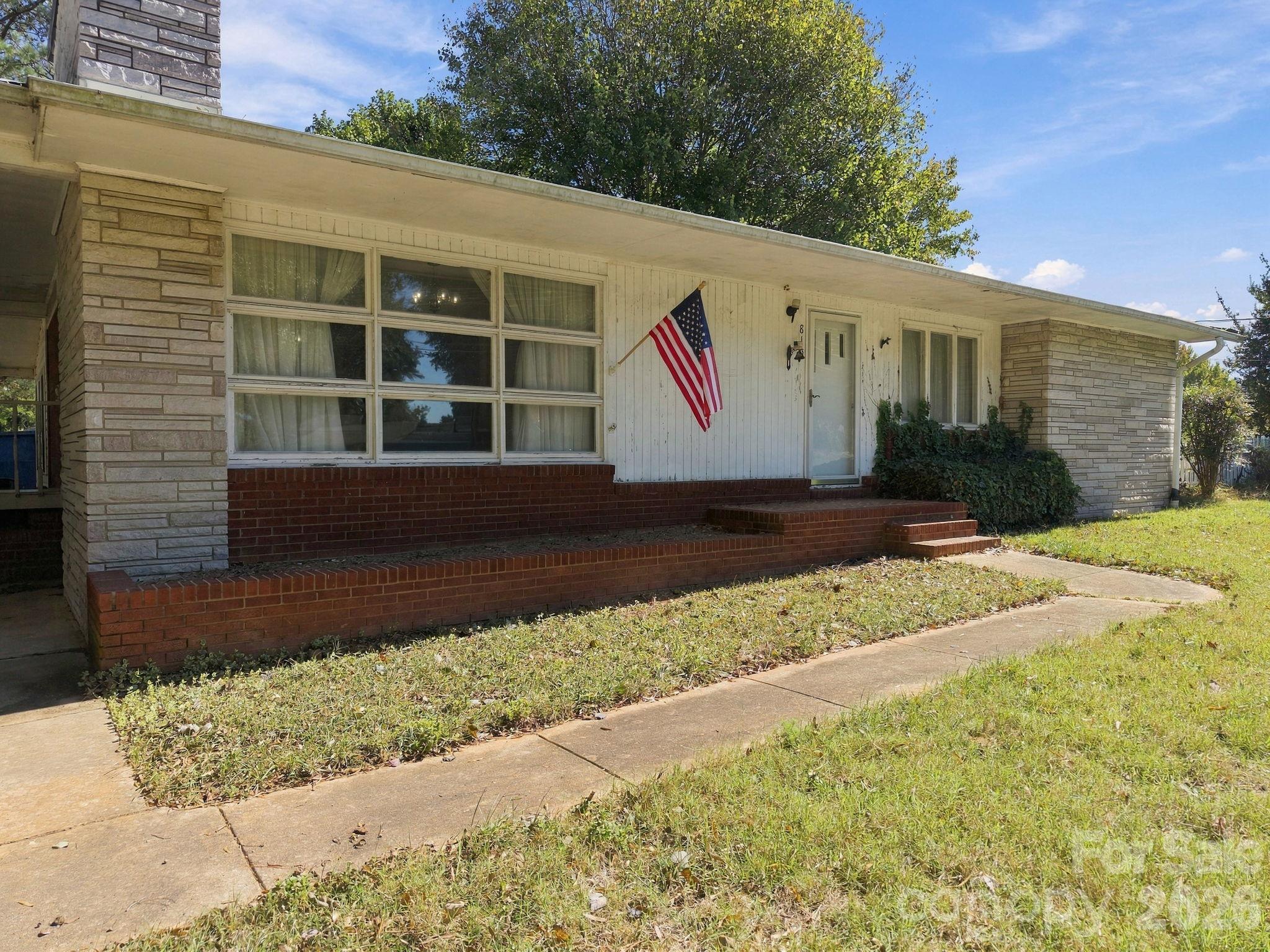 Welcome Home 816 N Central Ave - 816 Central Avenue, Locust