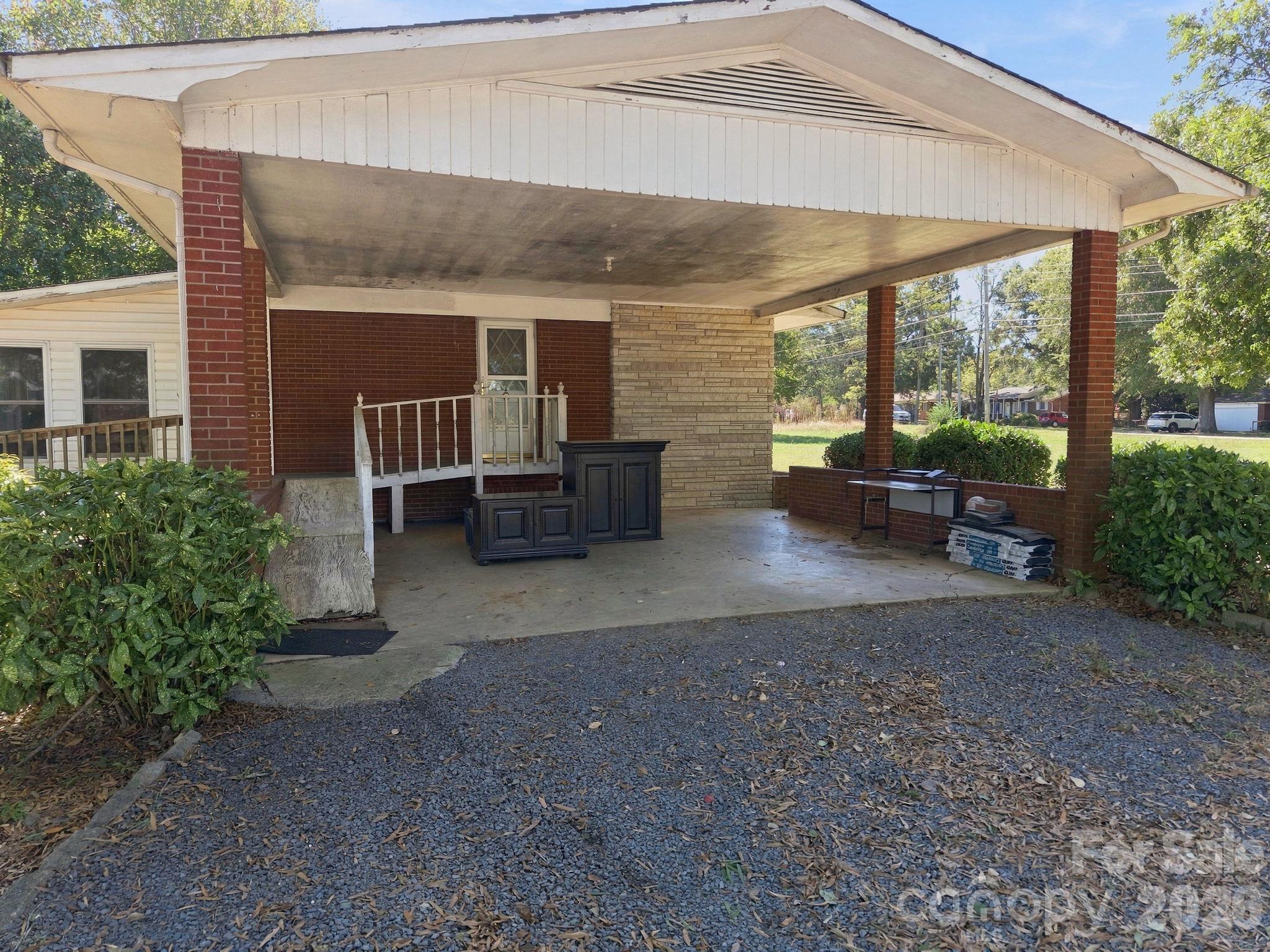Large Carport - 816 Central Avenue, Locust