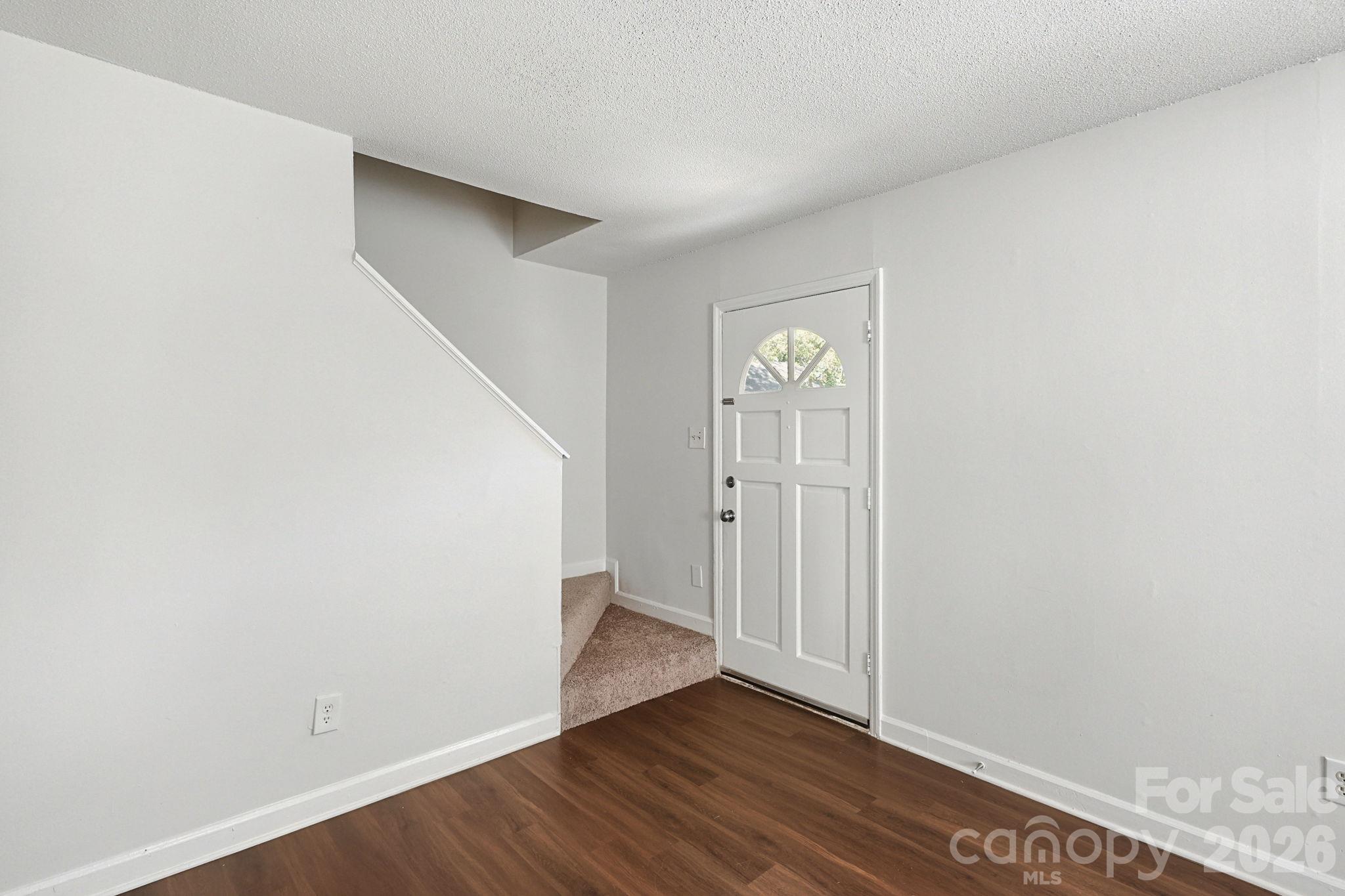 Single Family Residence at 5111 Belcamp Lane, Charlotte, photo 9 of 40