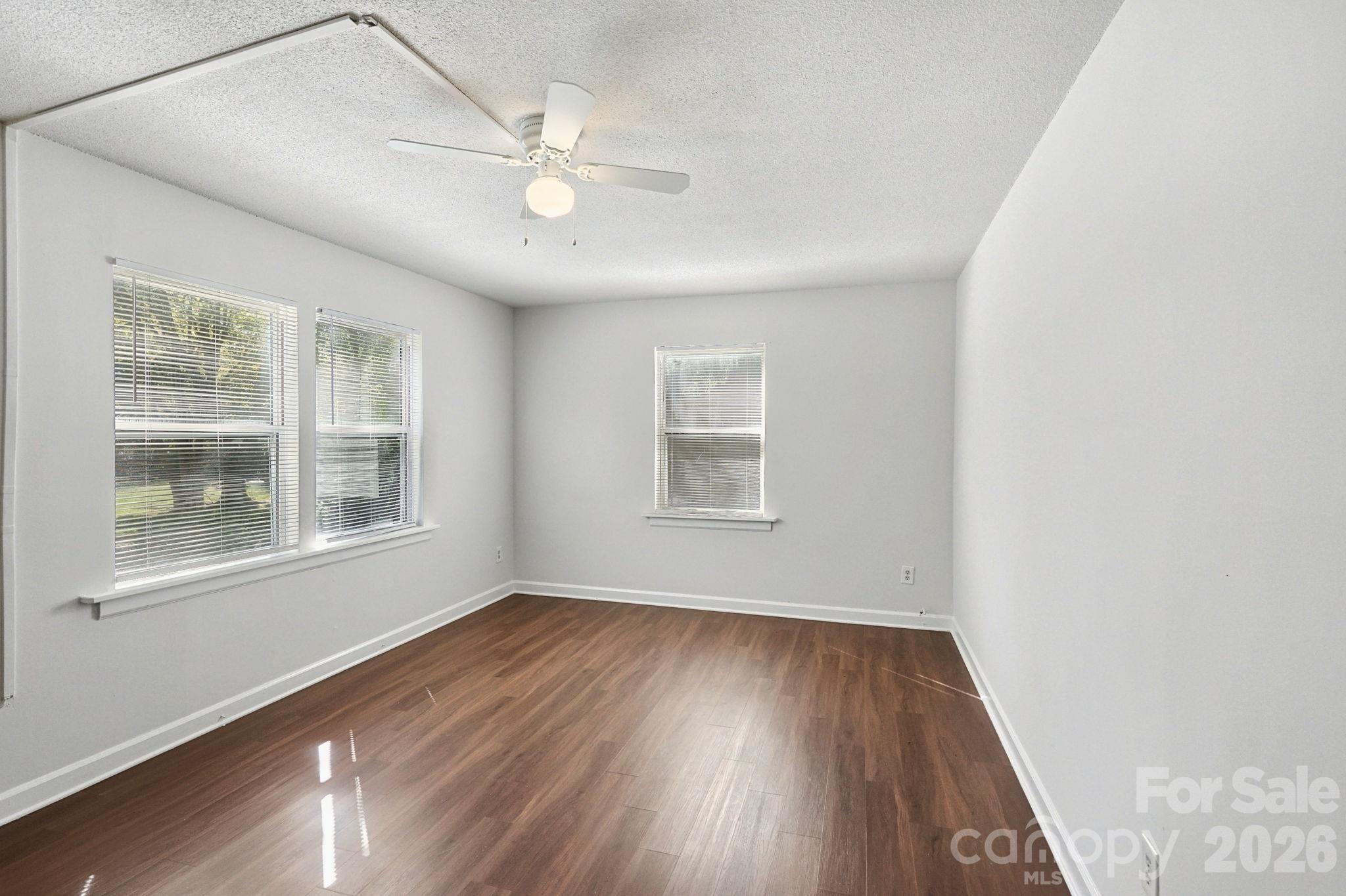 Single Family Residence at 5111 Belcamp Lane, Charlotte, photo 11 of 40