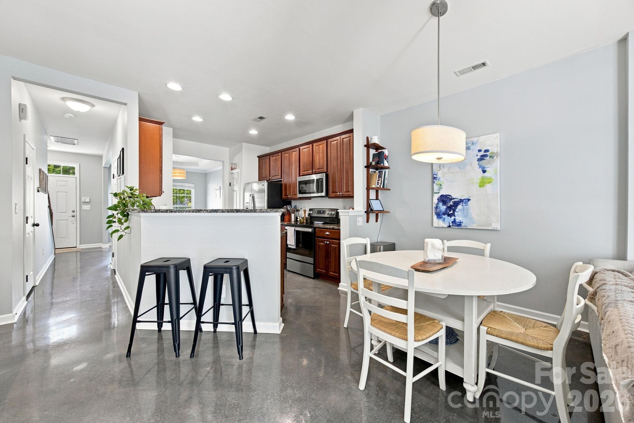 Kitchen Bar and Breakfast Area2335 Whitford LaneCharlotte NC 28210 - 2335 Whitford Lane, Charlotte