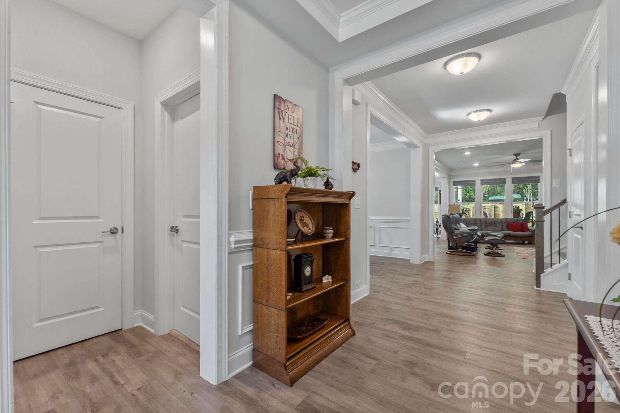 Single Family Residence at 124 Prestwick Way, Mooresville, photo 4 of 40