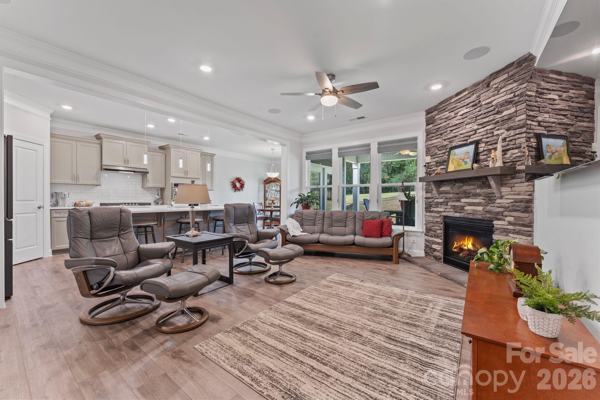 Single Family Residence at 124 Prestwick Way, Mooresville, photo 13 of 40