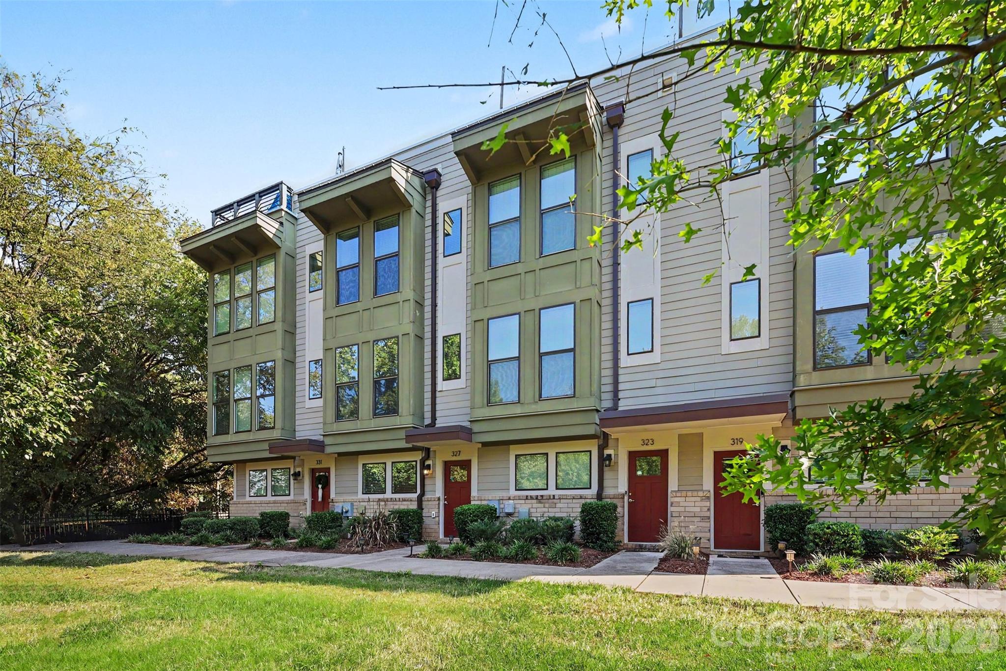 Townhouse at 327 Uptown West Drive, Charlotte, photo 4 of 33