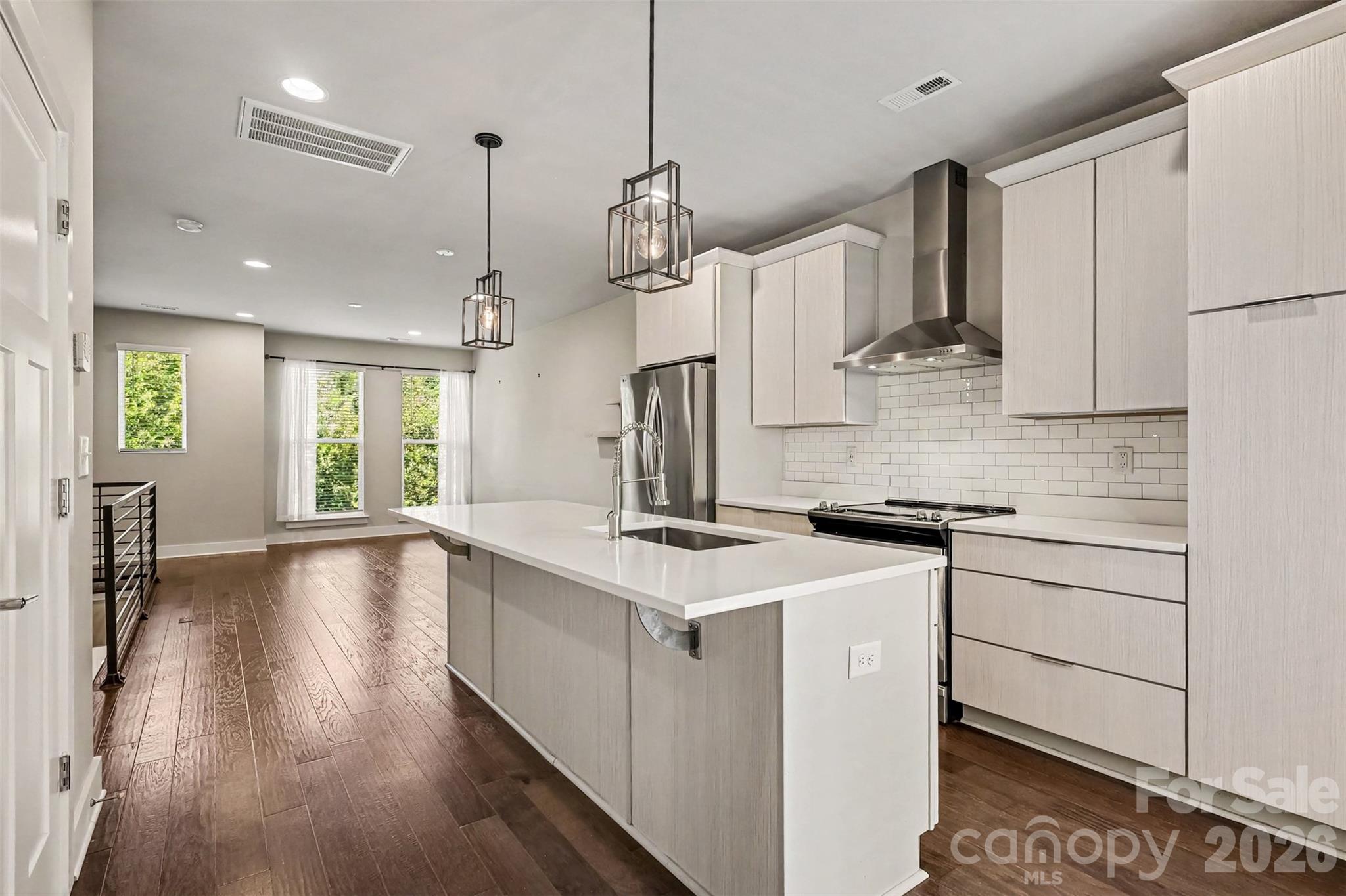 Townhouse at 327 Uptown West Drive, Charlotte, photo 12 of 33