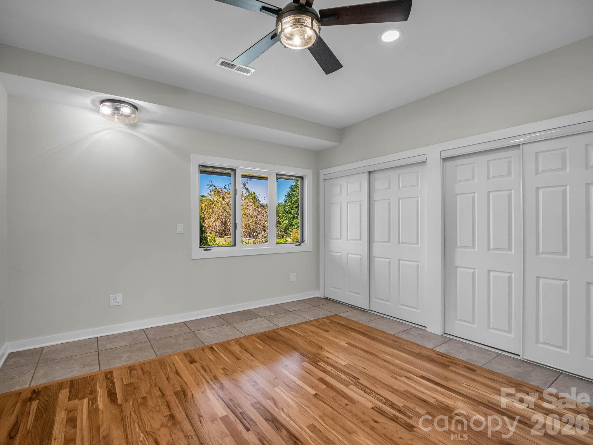 Second Bedroom - Split plan, double closet - 401 Over Hill Drive, Tryon