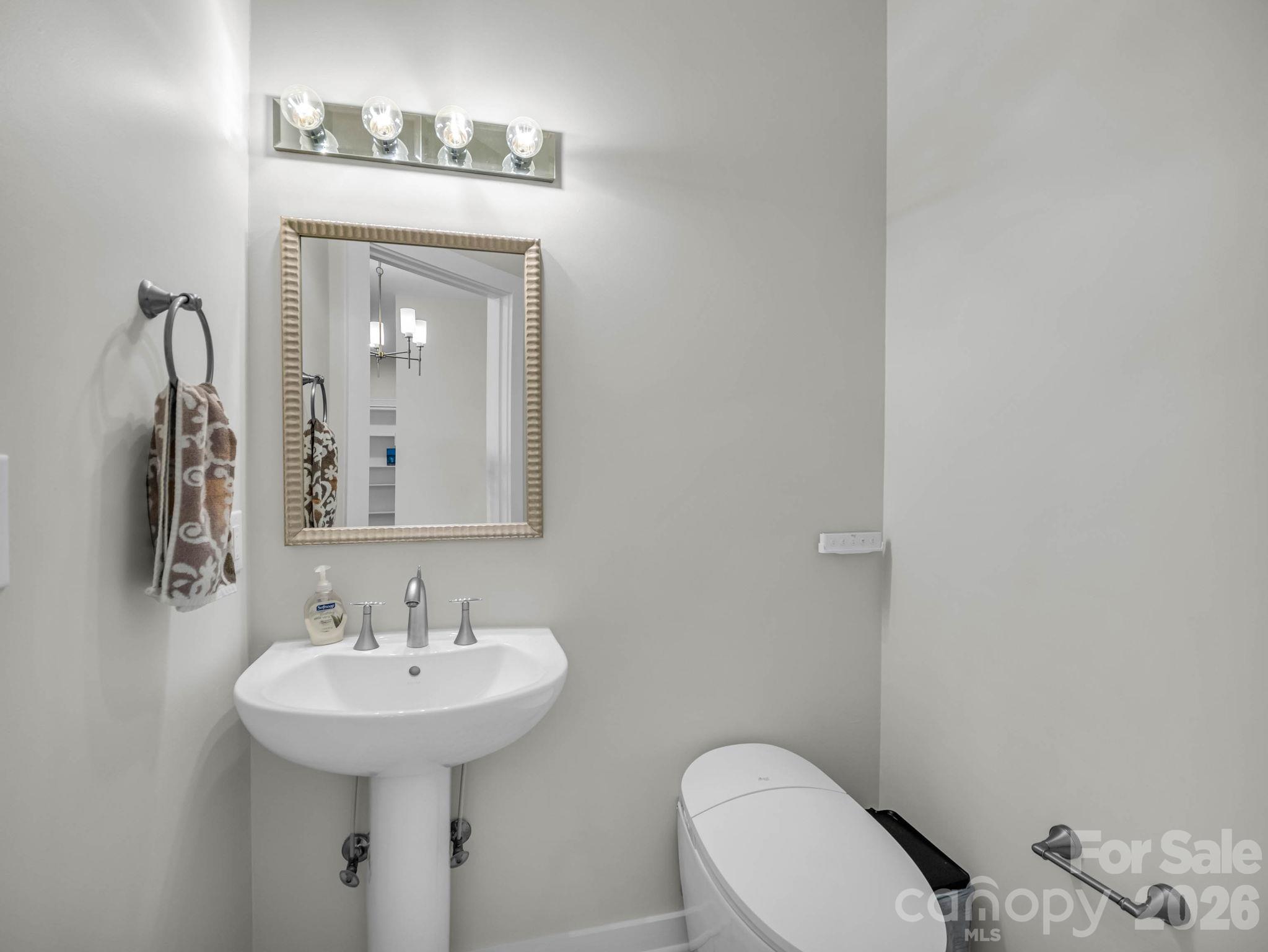 Half-Bath - 401 Over Hill Drive, Tryon