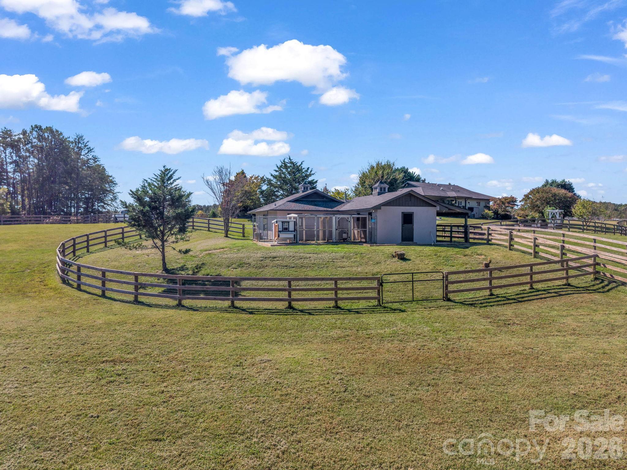 Small Animal Fenced Area with 3 Rail/No Climb - 401 Over Hill Drive, Tryon