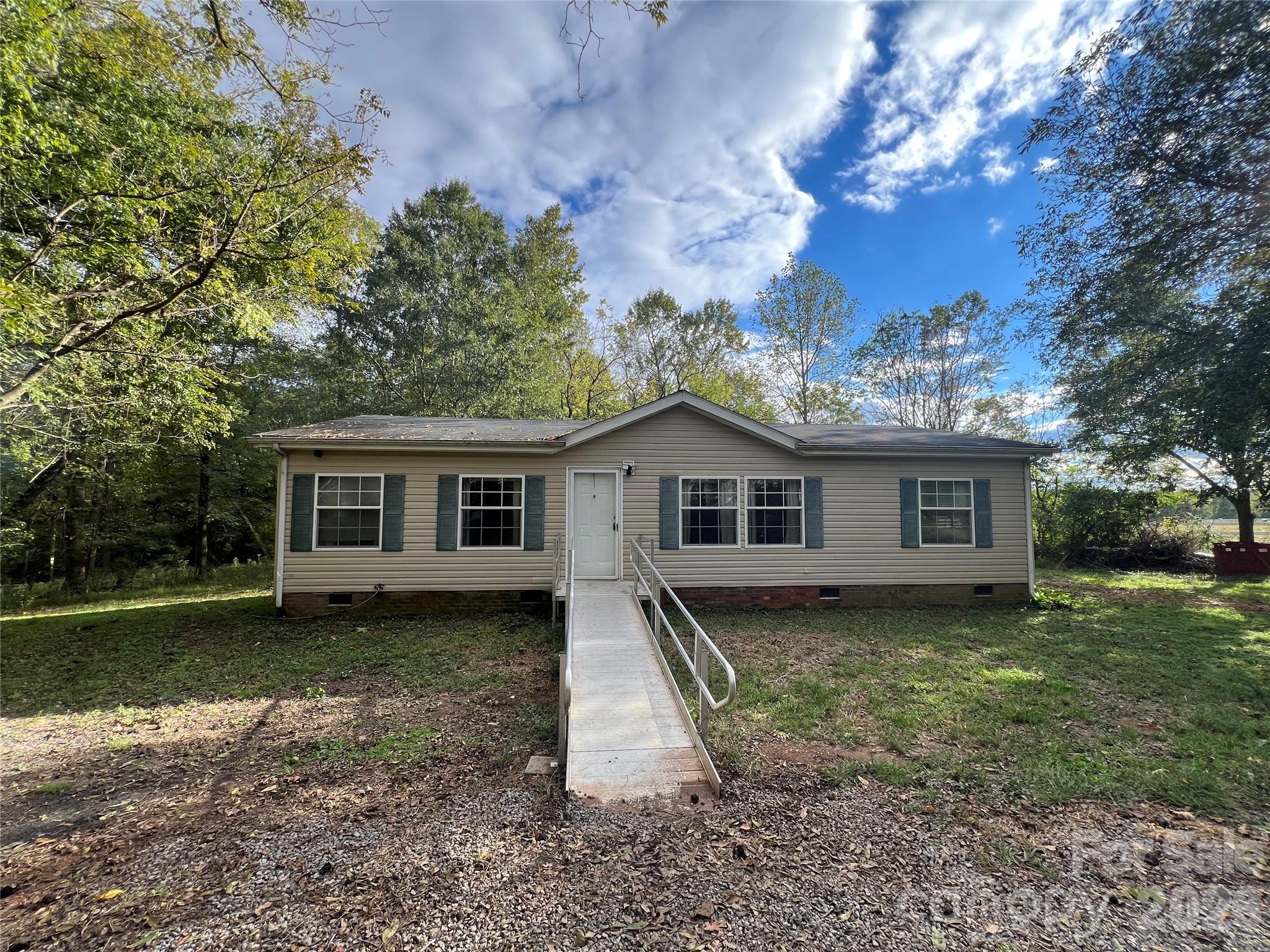 Single Family Residence at 25838 Lingerfelt Road, Albemarle, photo 4 of 27