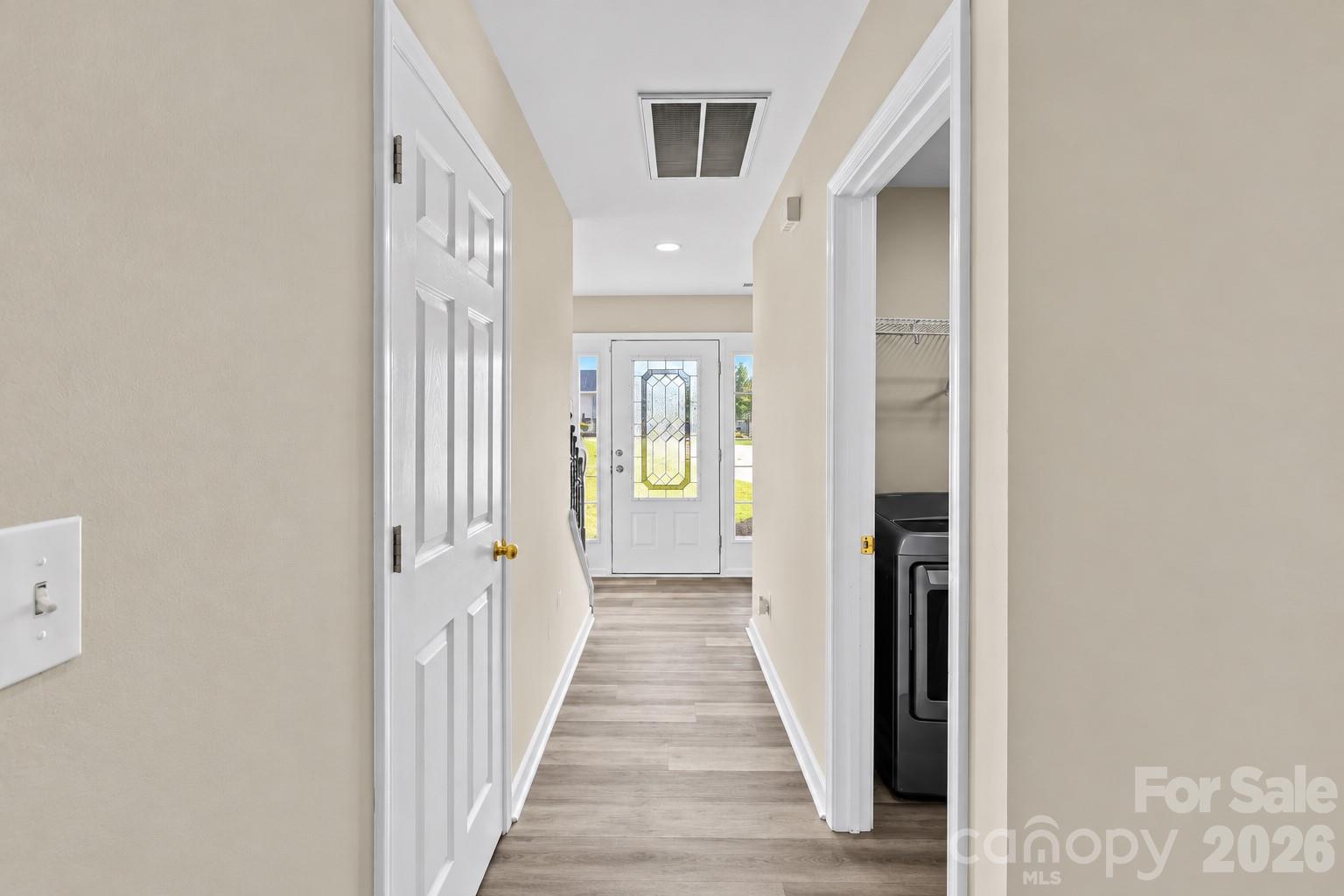 Single Family Residence at 1319 Red Tallen Court, Charlotte, photo 5 of 33