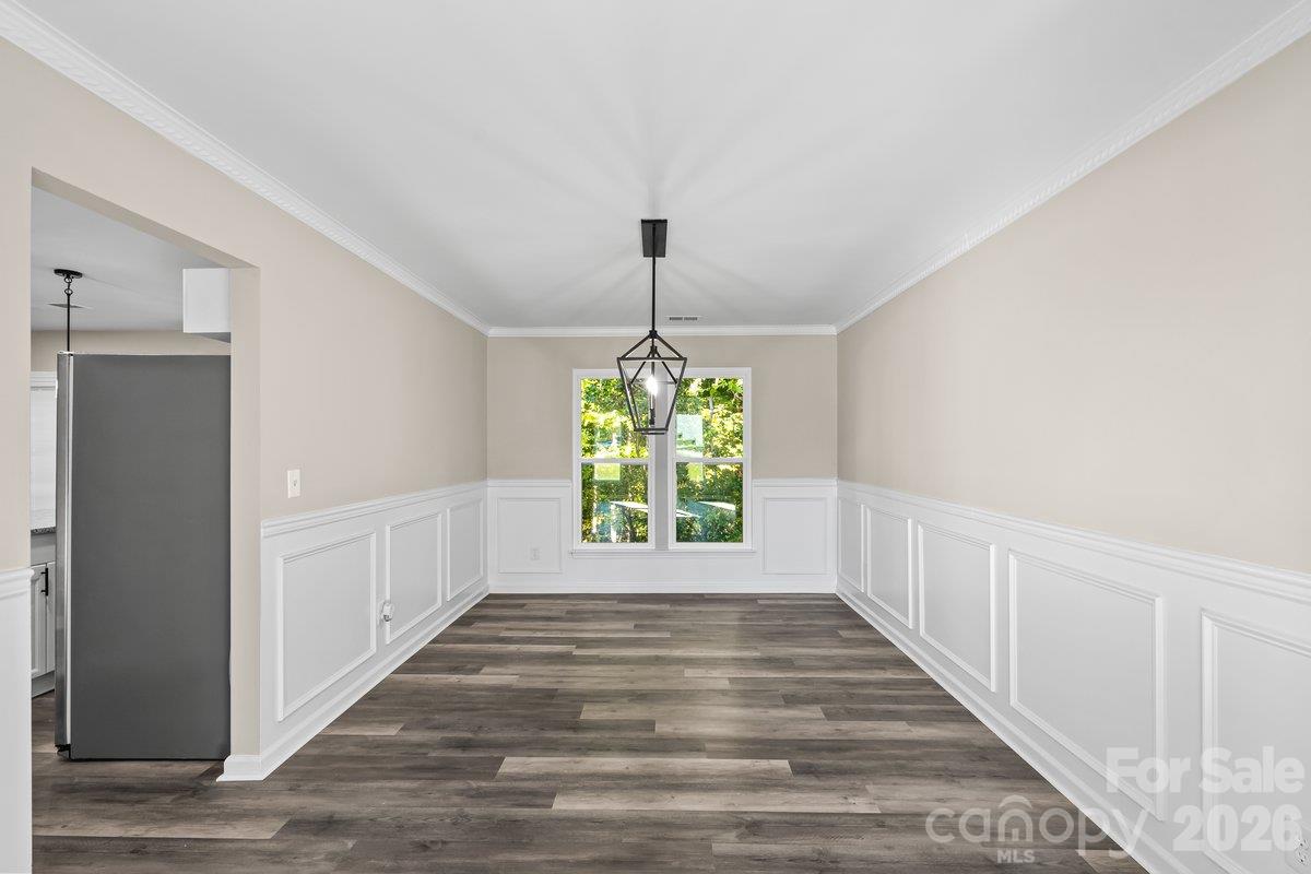 Single Family Residence at 1319 Red Tallen Court, Charlotte, photo 11 of 33
