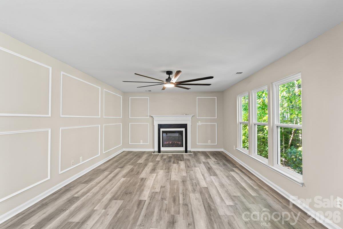 Single Family Residence at 1319 Red Tallen Court, Charlotte, photo 19 of 33