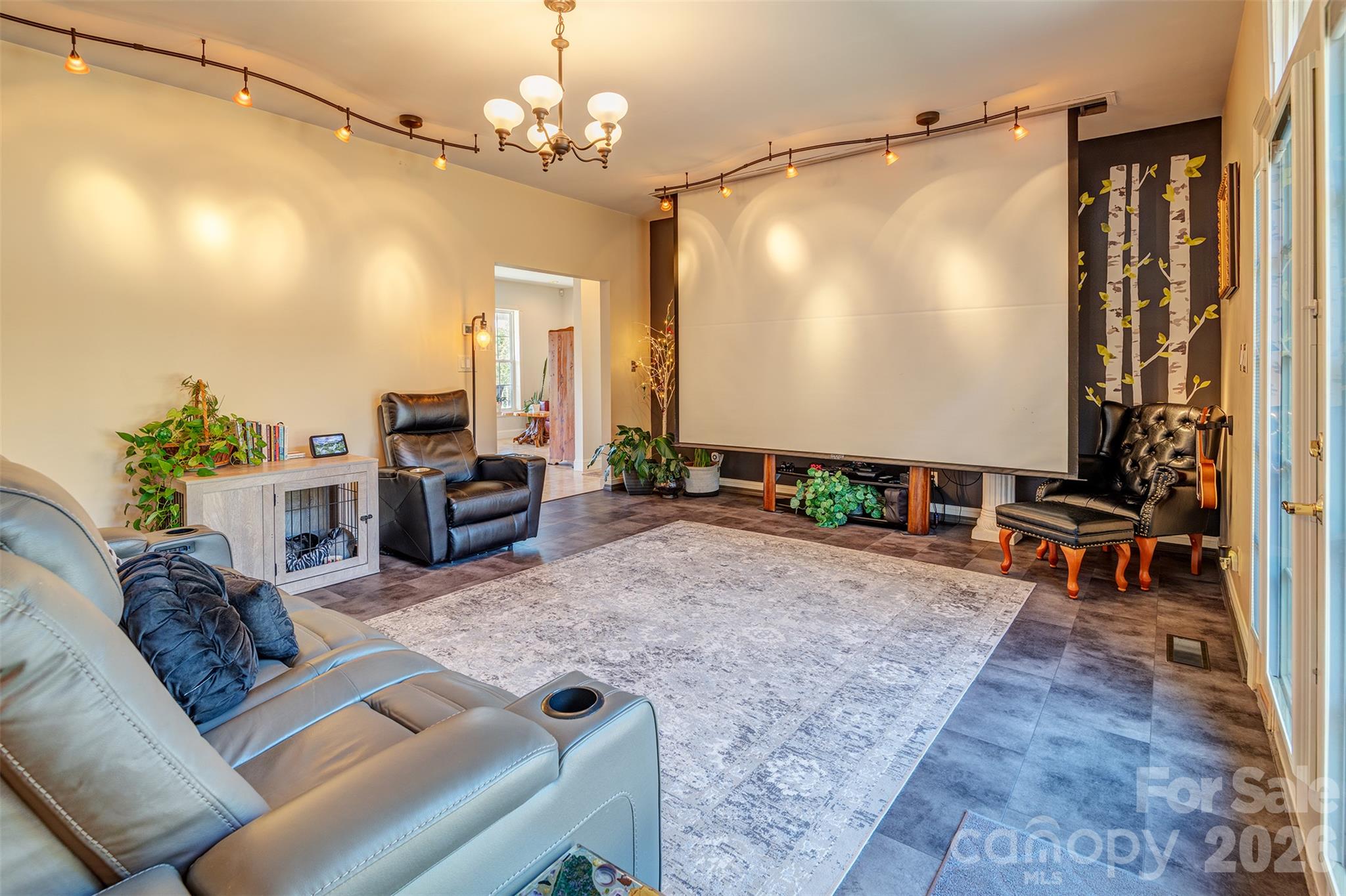 Family Room - 9' Electric Projection Ceiling Shown - 265 Flat Creek Church Road, Weaverville