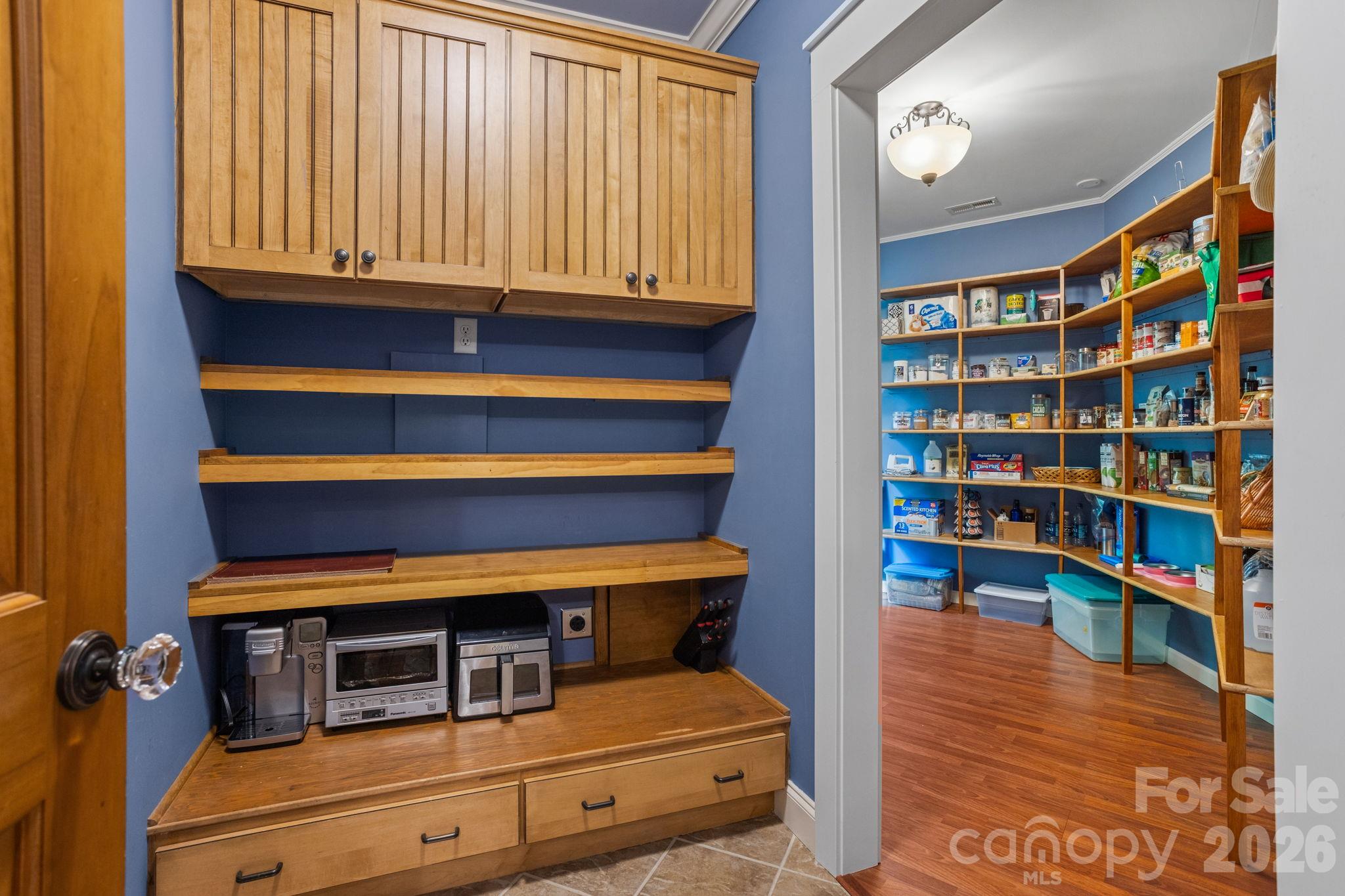Single Family Residence at 123 Pinnacle Peak Lane, Flat Rock, photo 16 of 48