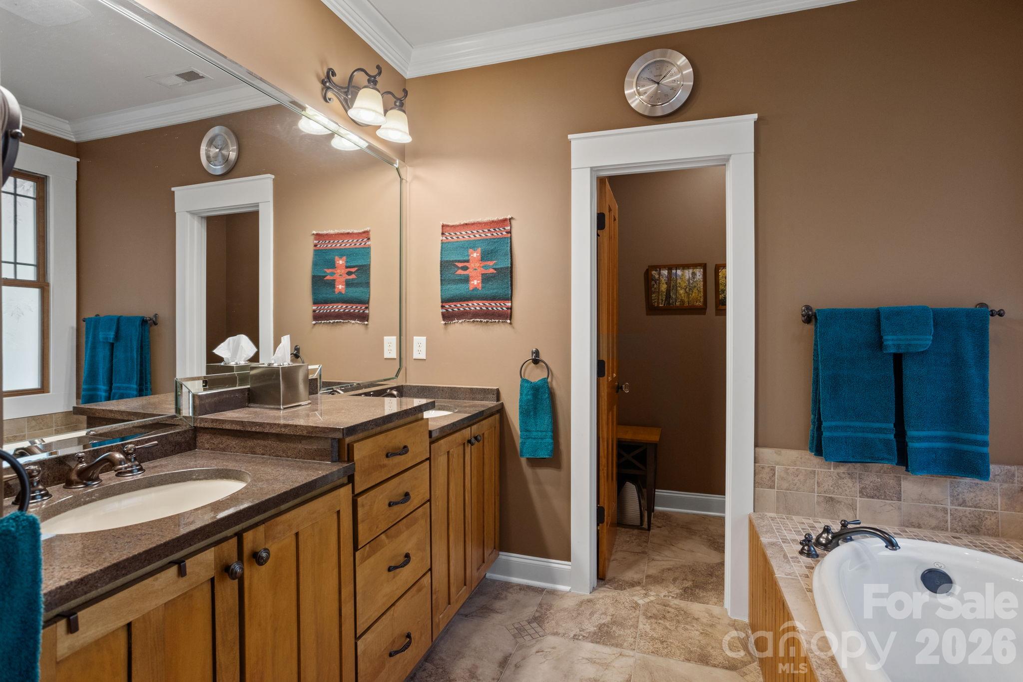 Single Family Residence at 123 Pinnacle Peak Lane, Flat Rock, photo 22 of 48