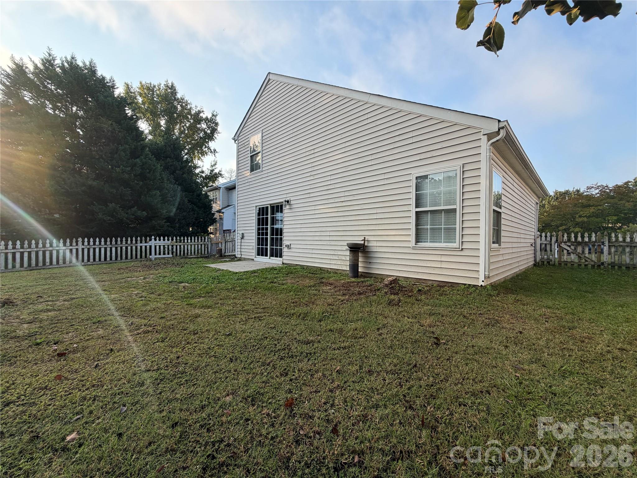 Single Family Residence at 4217 Toccopola Street, Raleigh, photo 3 of 29