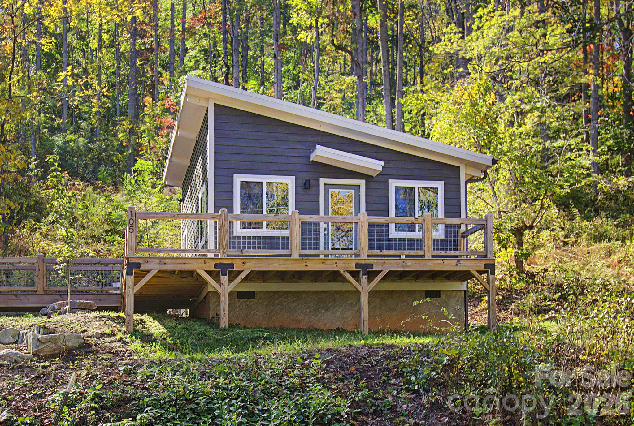 Single Family Residence at 105 Escape Drive, Asheville, photo 2 of 43