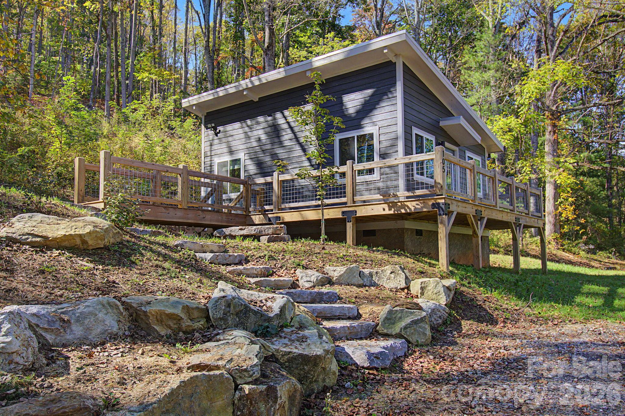 Single Family Residence at 105 Escape Drive, Asheville, photo 3 of 43