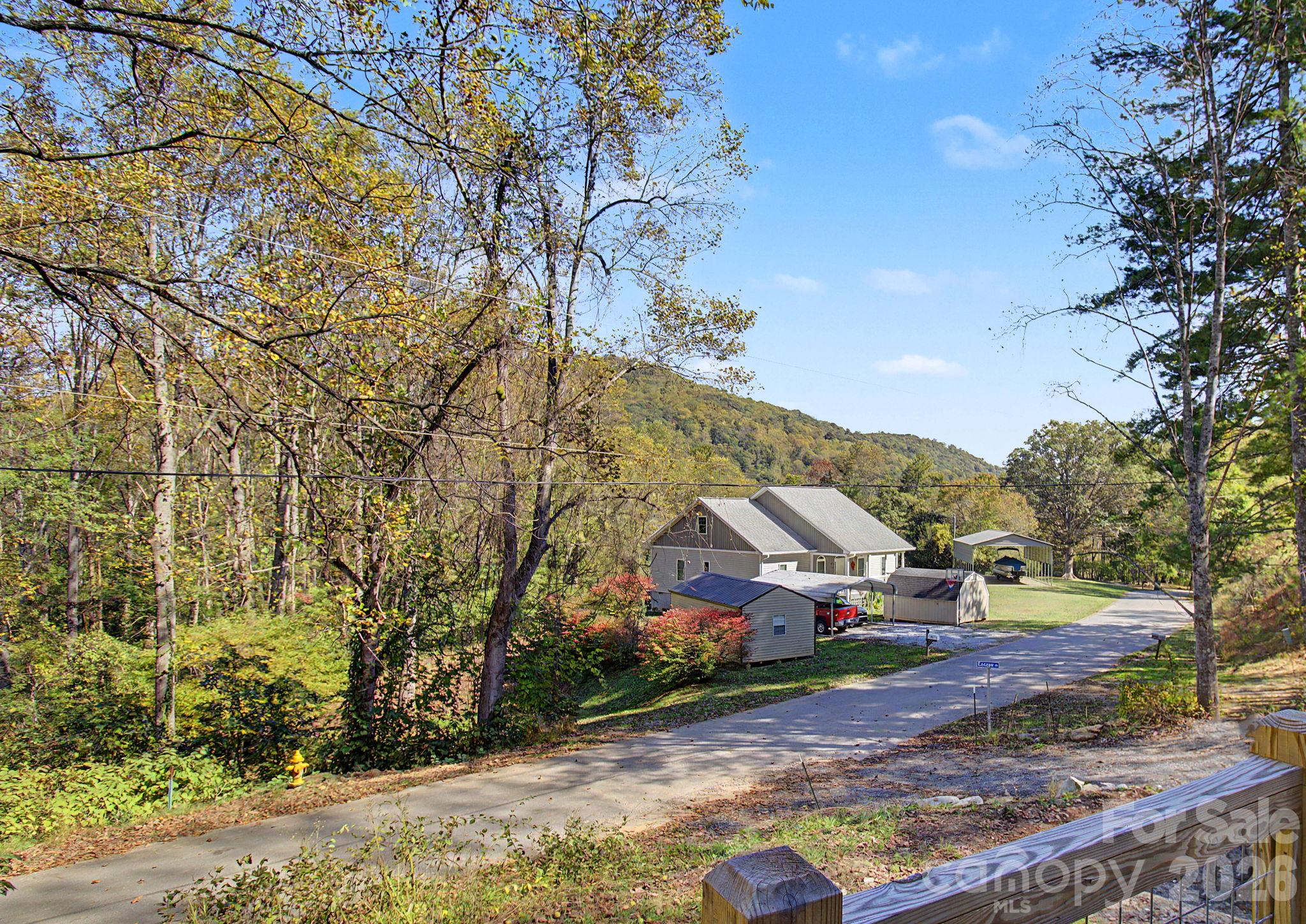 Single Family Residence at 105 Escape Drive, Asheville, photo 5 of 43