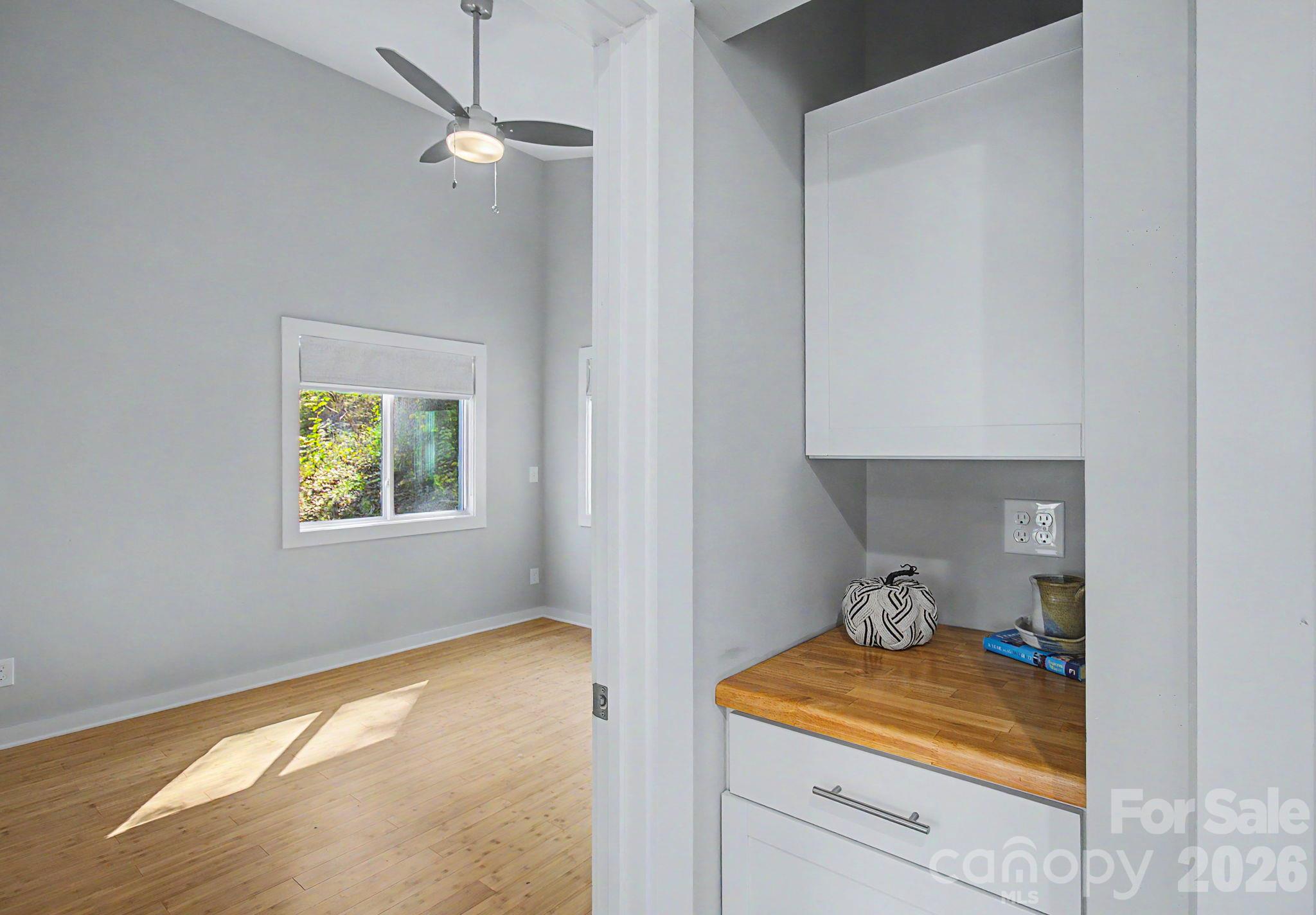 Single Family Residence at 105 Escape Drive, Asheville, photo 19 of 43