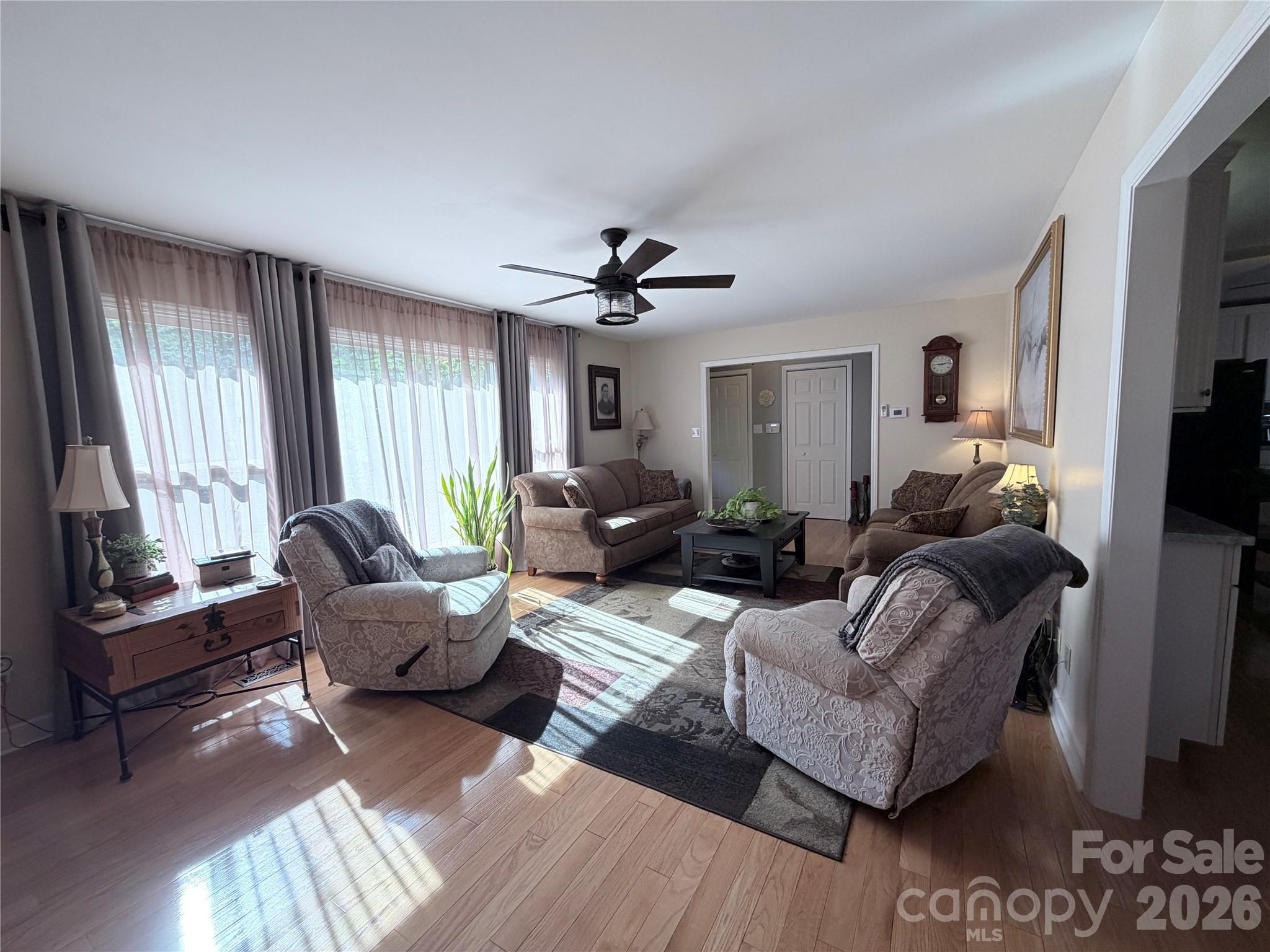 Single Family Residence at 119 Country Meadow Lane, Kings Mountain, photo 8 of 51