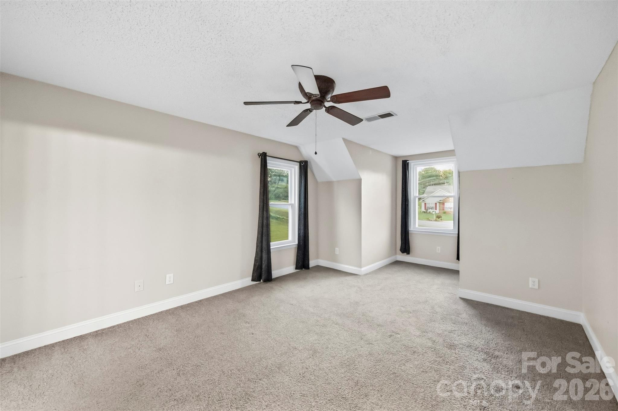 Single Family Residence at 2984 Daffodil Court, Gastonia, photo 17 of 34