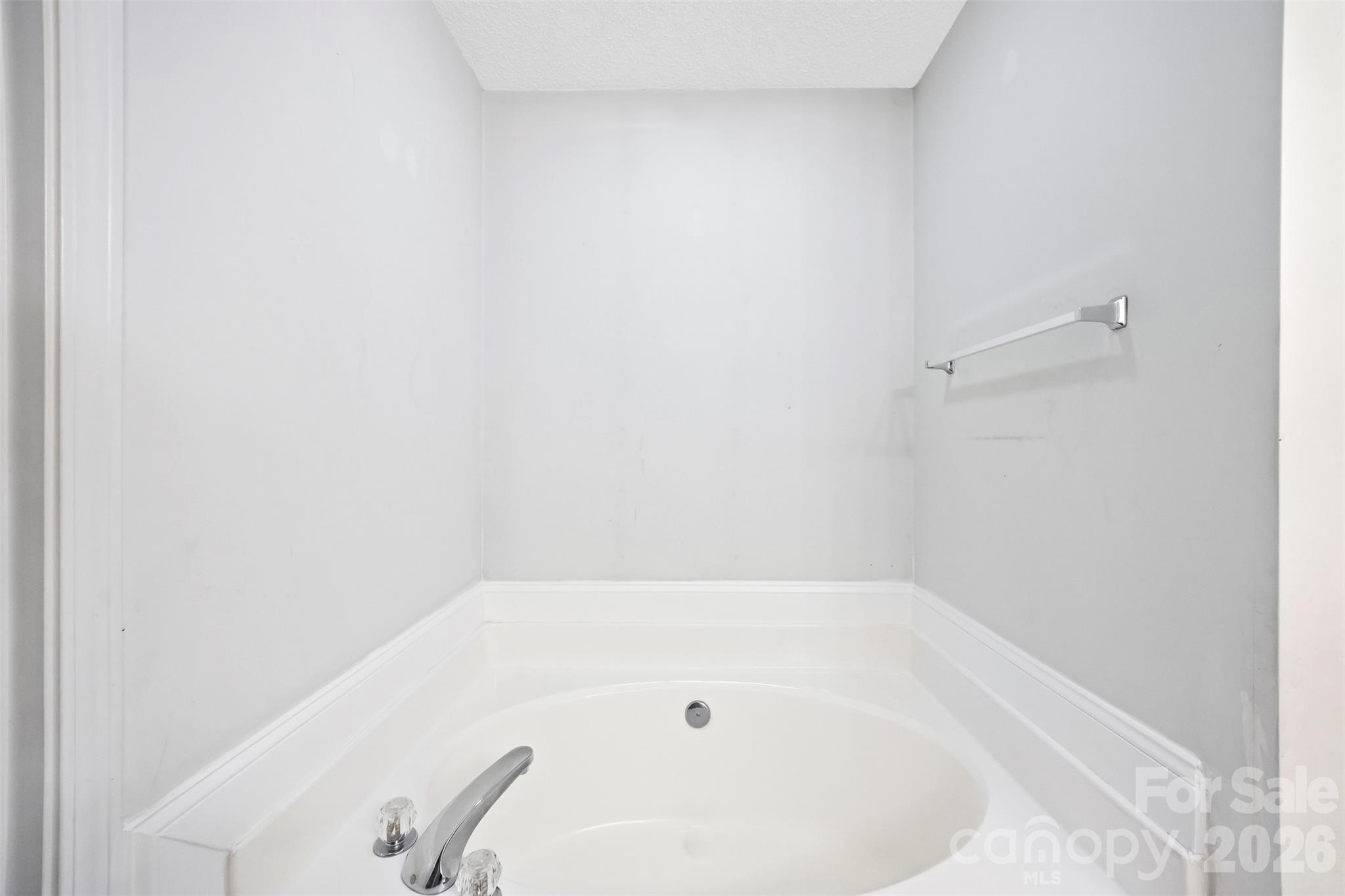 Single Family Residence at 2984 Daffodil Court, Gastonia, photo 20 of 34